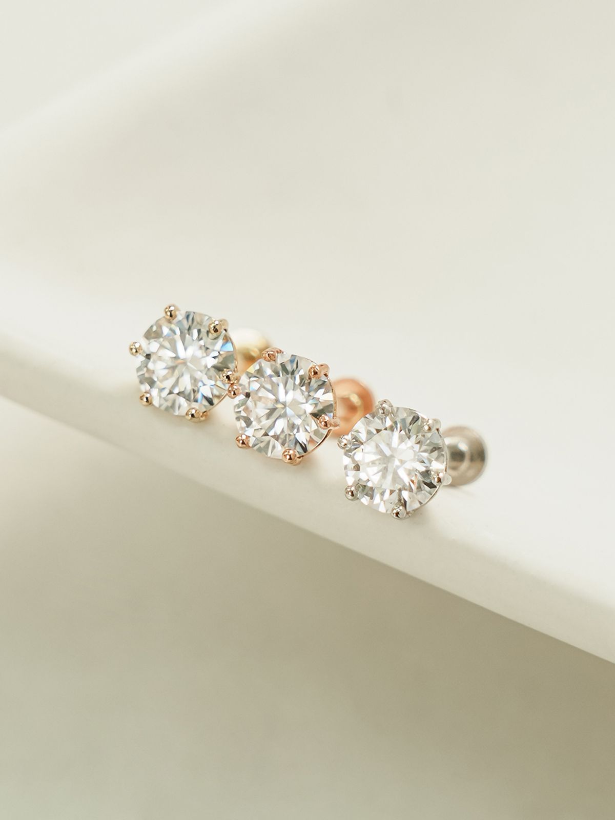미니멀피어싱(MINIMALPIERCING) [1mm/1.2mm]14K 인터널 모이사나이트 다이아 육발 라블렛 피어싱