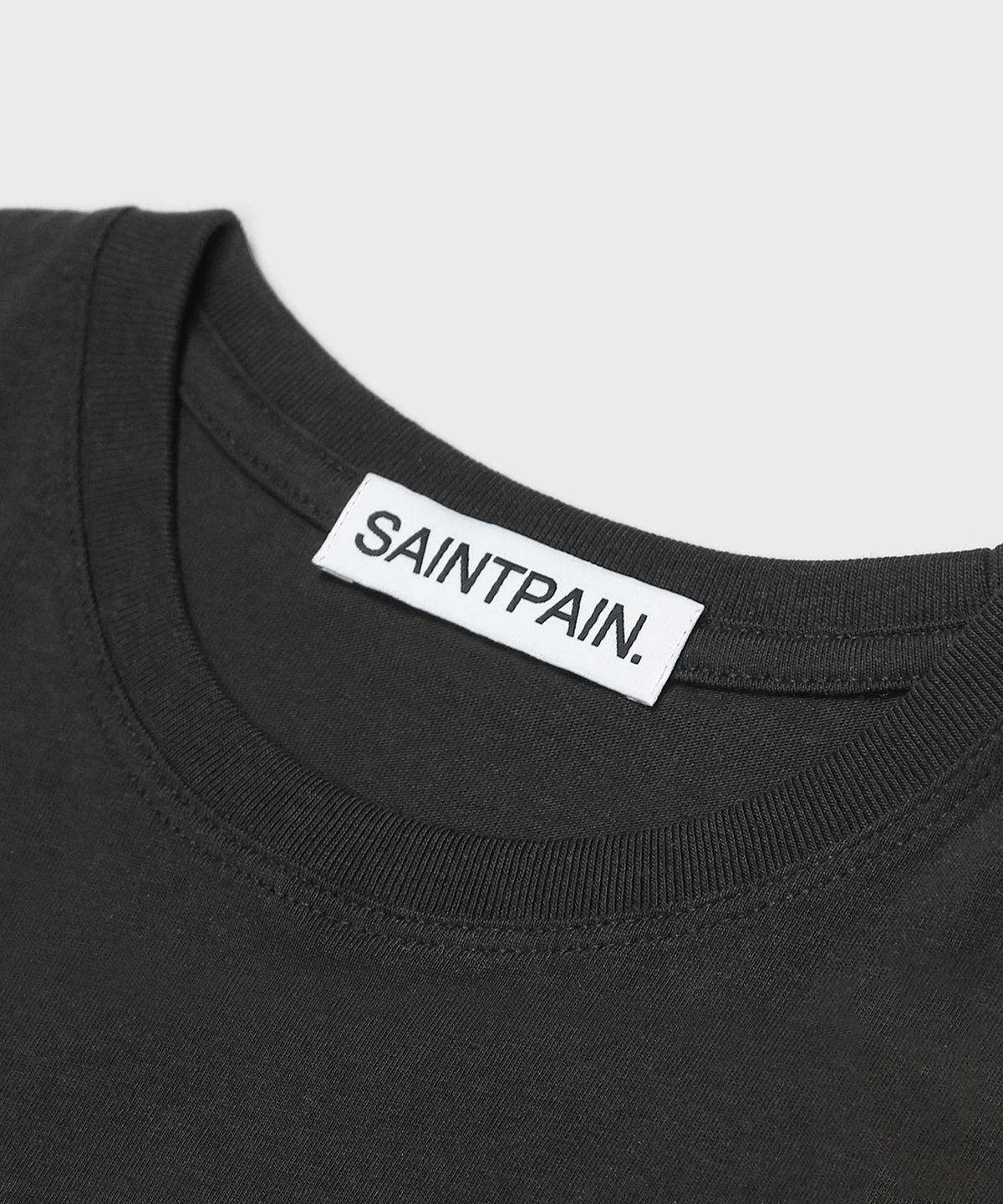 세인트페인(SAINTPAIN) SP 라이트 크롭 반팔티 블랙
