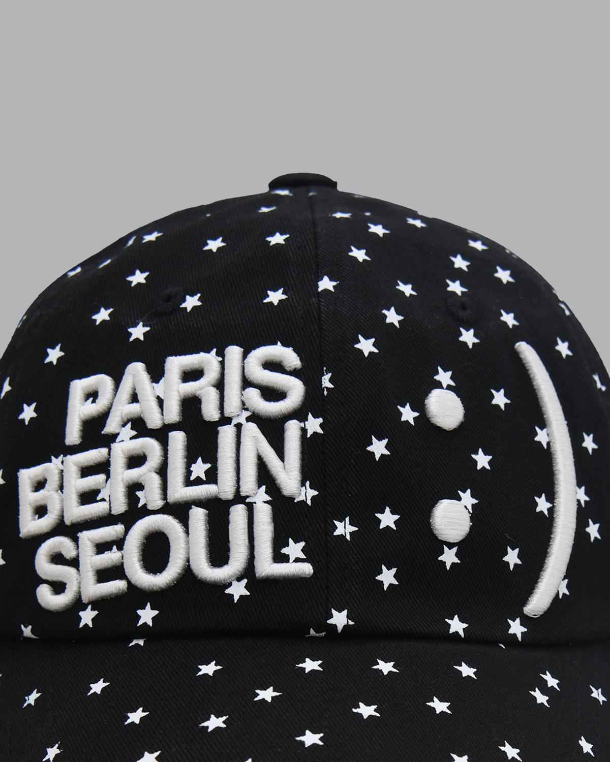 더뮤지엄비지터(THEMUSEUMVISITOR) SMILE LOGO BALLCAP (BLACK)