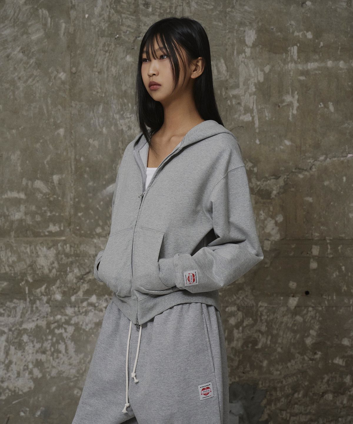 에르에르(ERER) Vintage Label Zip-up Hoodie Melange Gray