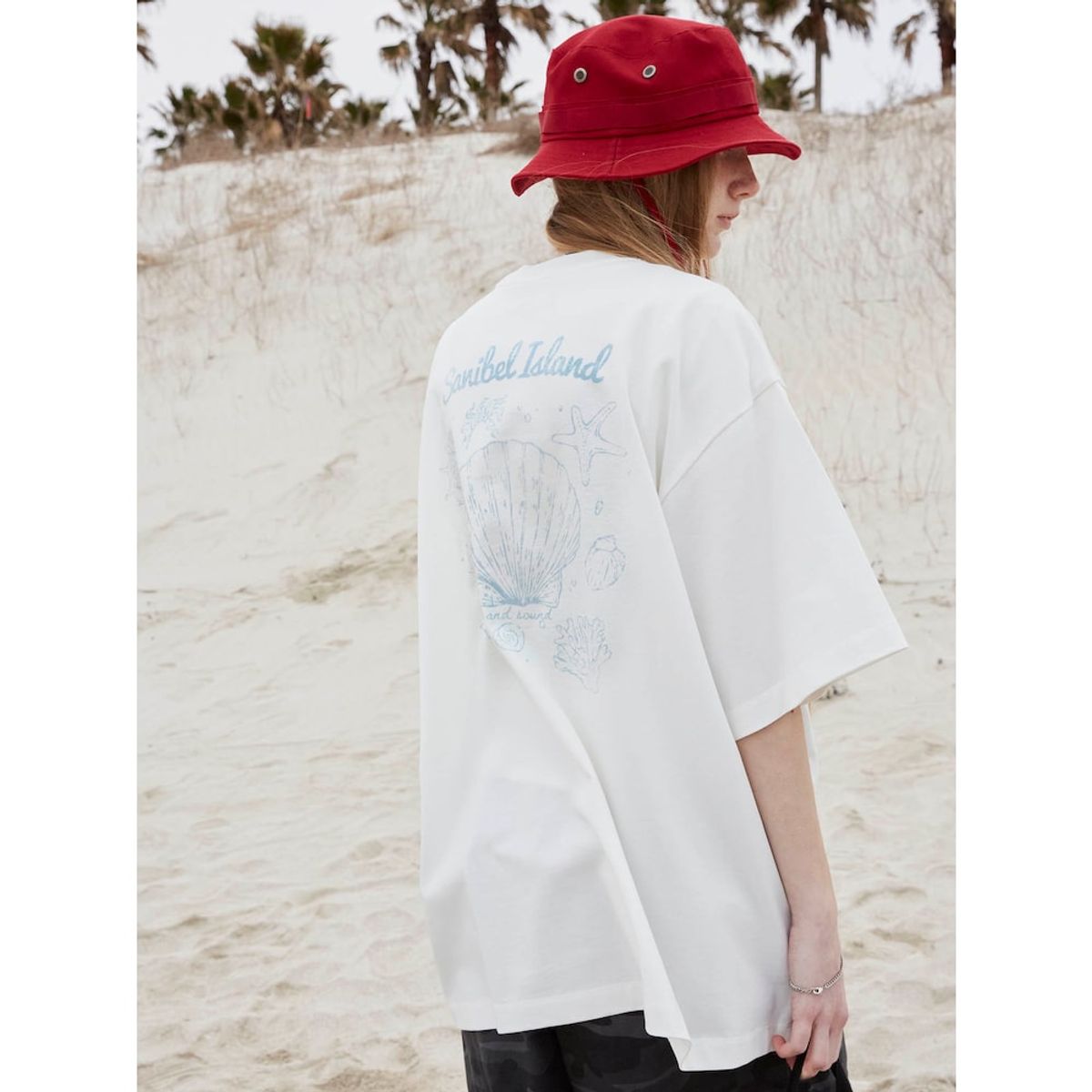 샌드 사운드(SAND SOUND) (UNISEX) 조개 그래픽 오버핏 반팔 티셔츠  화이트
