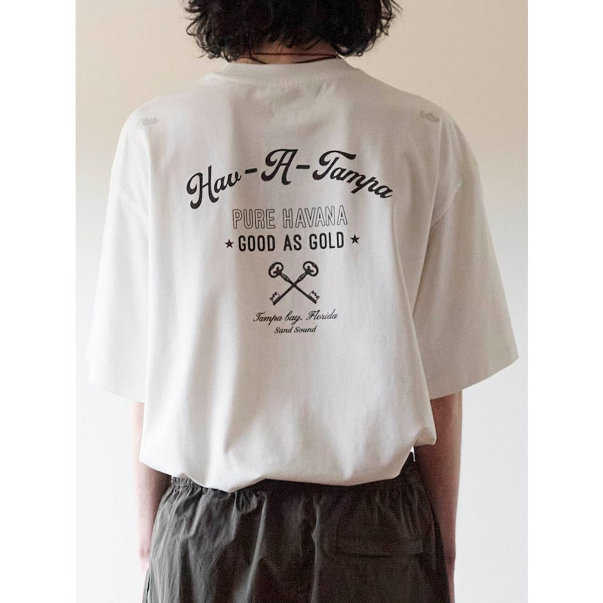 샌드 사운드(SAND SOUND) (UNISEX) 타투 그래픽 오버핏 반팔 티셔츠  화이트