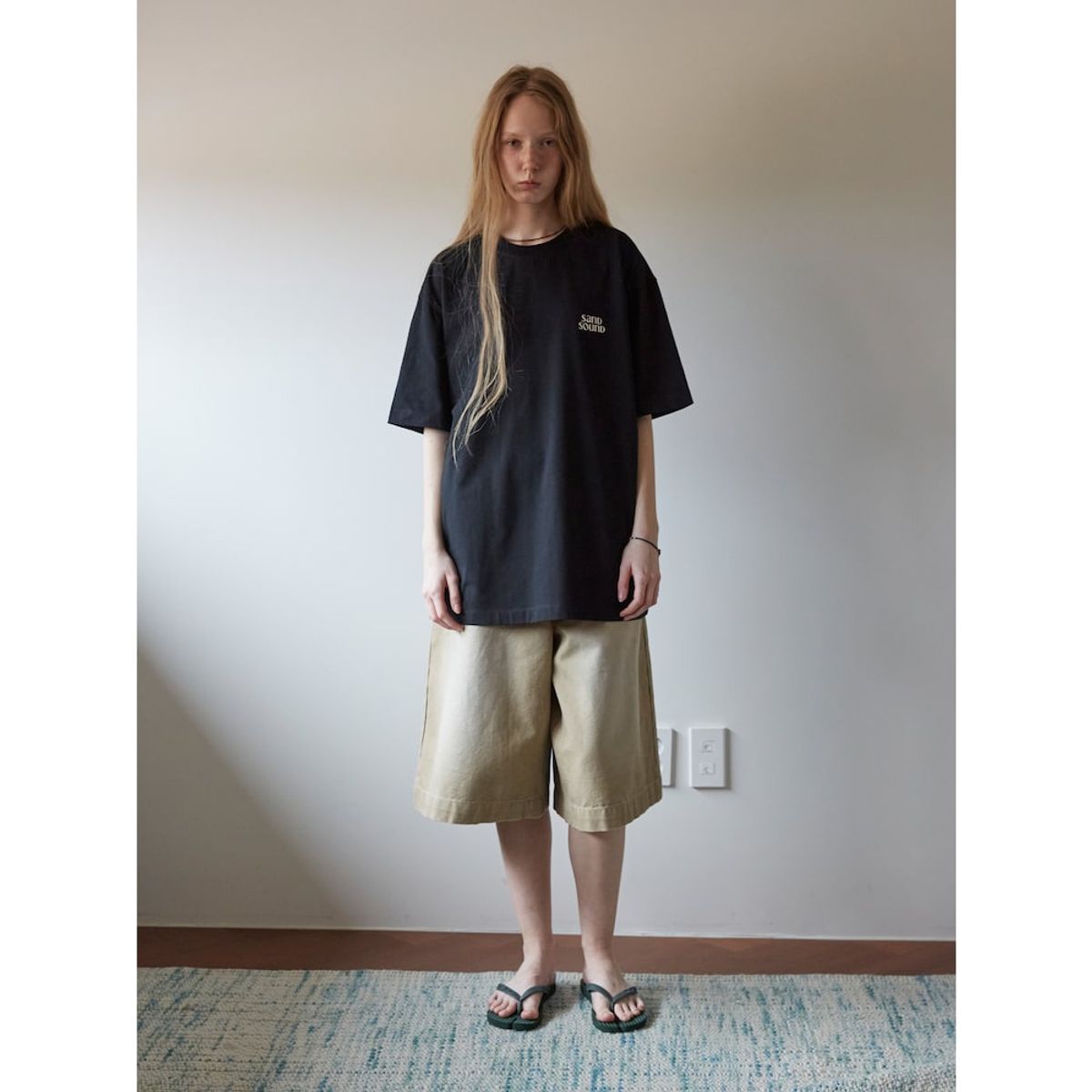 샌드 사운드(SAND SOUND) (UNISEX) 비치 그래픽 오버핏 반팔 티셔츠  블랙