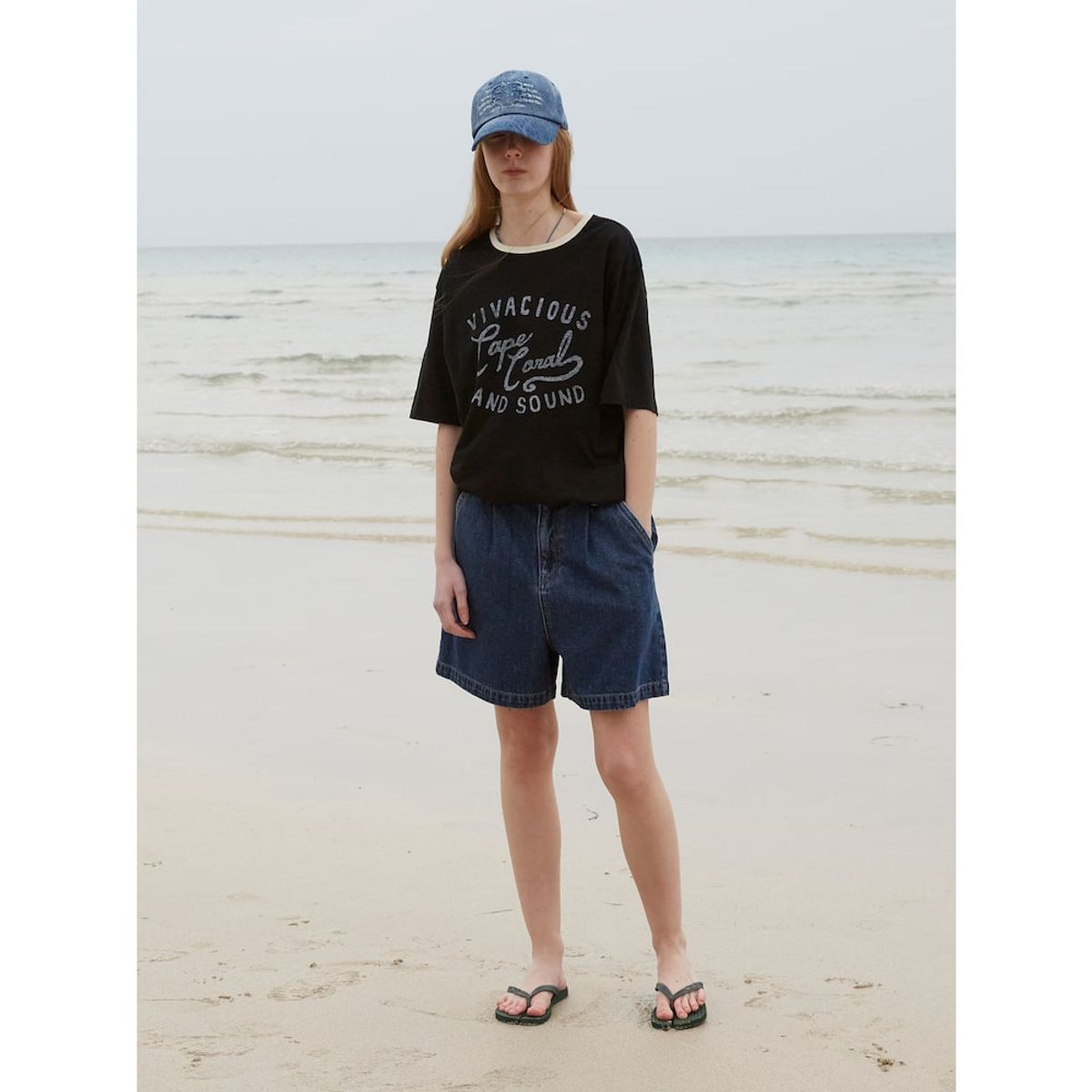 샌드 사운드(SAND SOUND) (UNISEX) 드로잉 그래픽 오버핏 반팔 링거 티셔츠  차콜