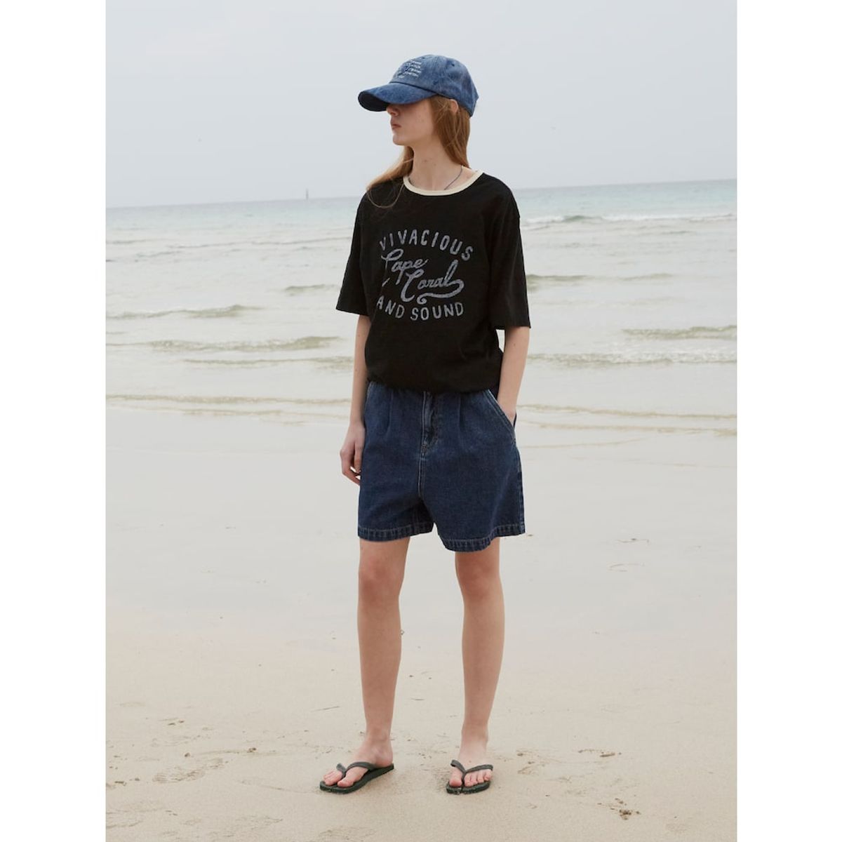 샌드 사운드(SAND SOUND) (UNISEX) 드로잉 그래픽 오버핏 반팔 링거 티셔츠  차콜
