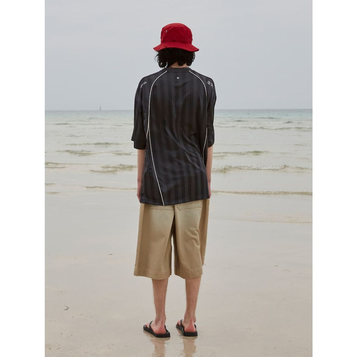 샌드 사운드(SAND SOUND) (UNISEX) 사커 져지 반팔 티셔츠  차콜