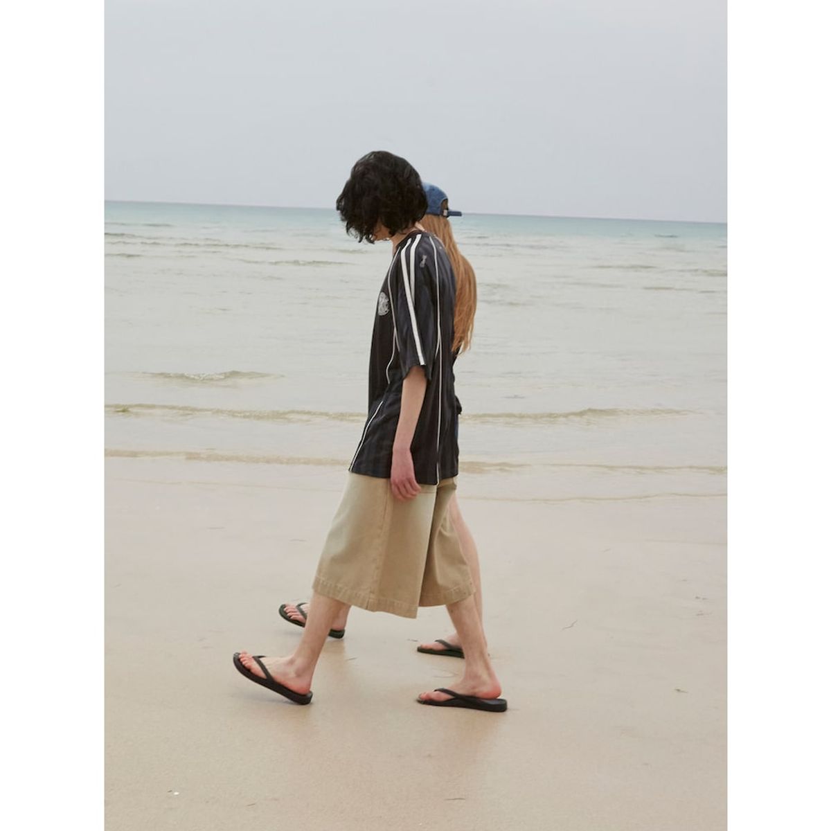 샌드 사운드(SAND SOUND) (UNISEX) 사커 져지 반팔 티셔츠  차콜