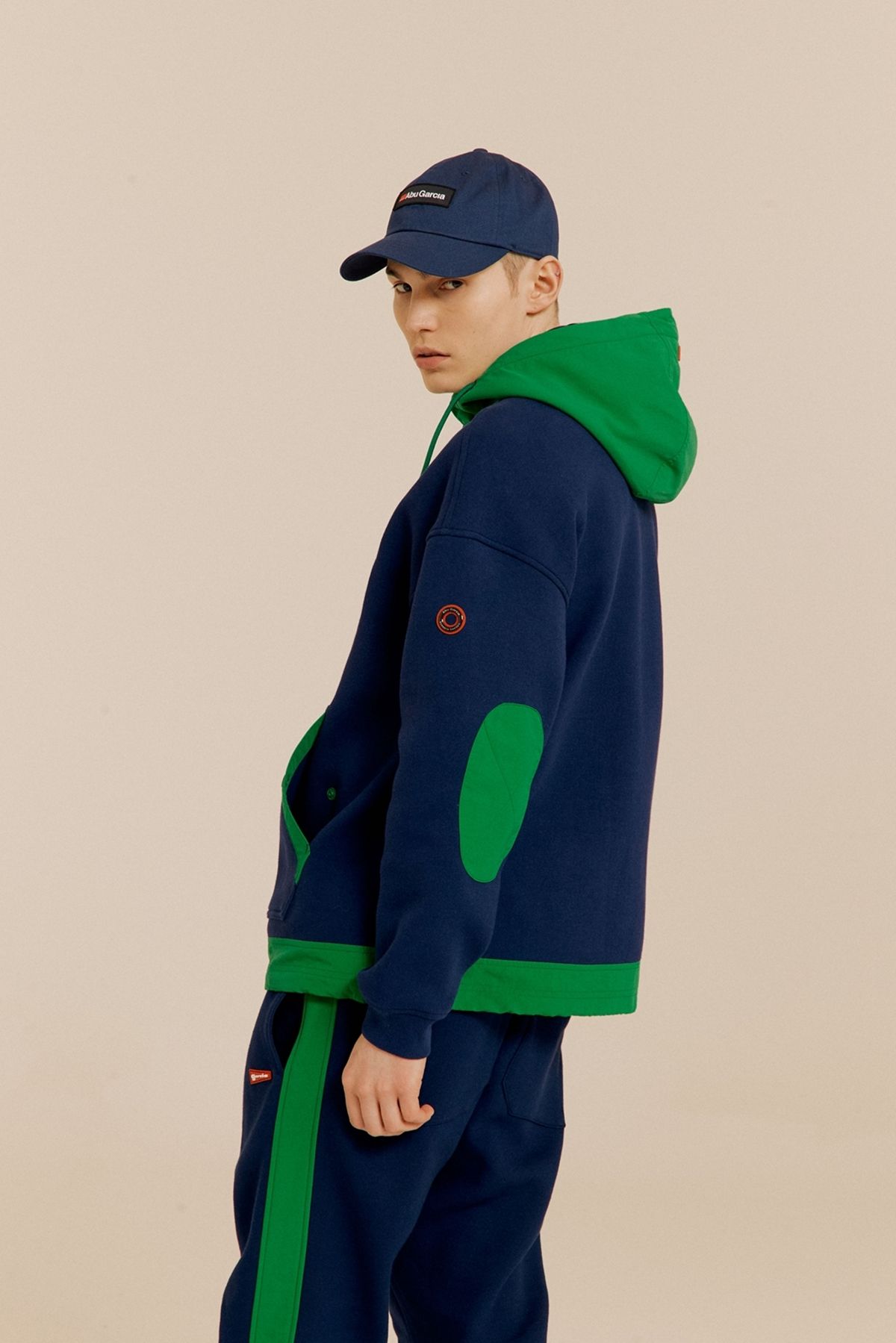 아부가르시아(ABU GARCIA) 클래식 릴 로고 후디 NAVY