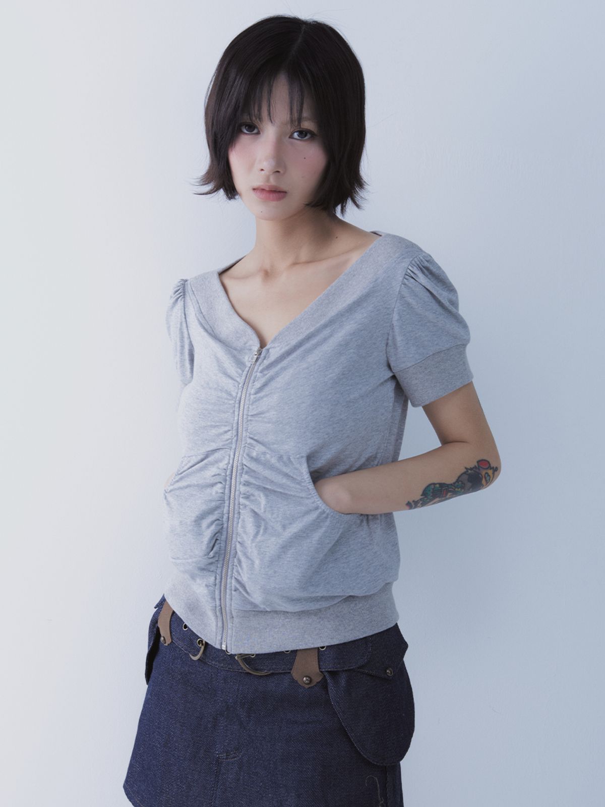 쎄쎄쎄(SETSETSET) ORBIT ZIP TOP GREY