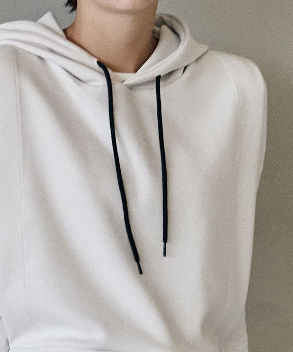 데비웨어(DEVIWEAR) 훌루 후드 슬리브리스 DEVI-T0115-아이보리