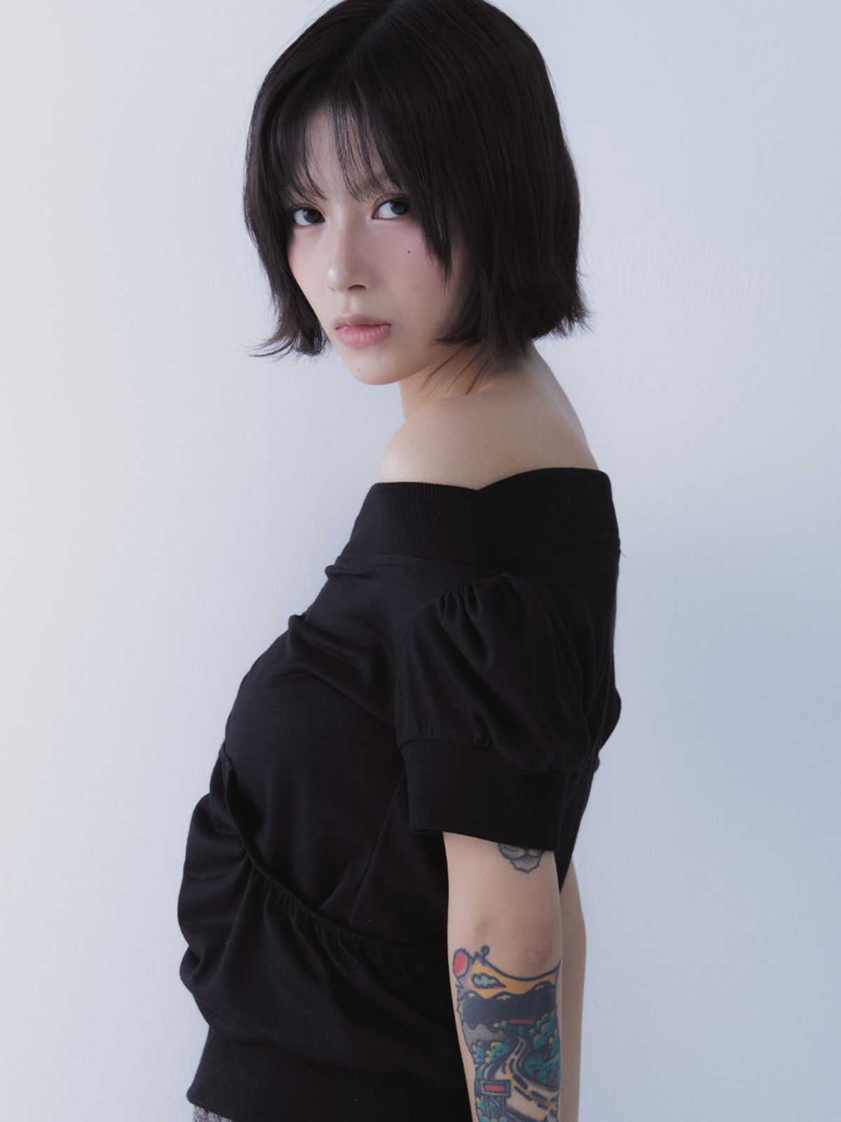 쎄쎄쎄(SETSETSET) ORBIT ZIP TOP BLACK