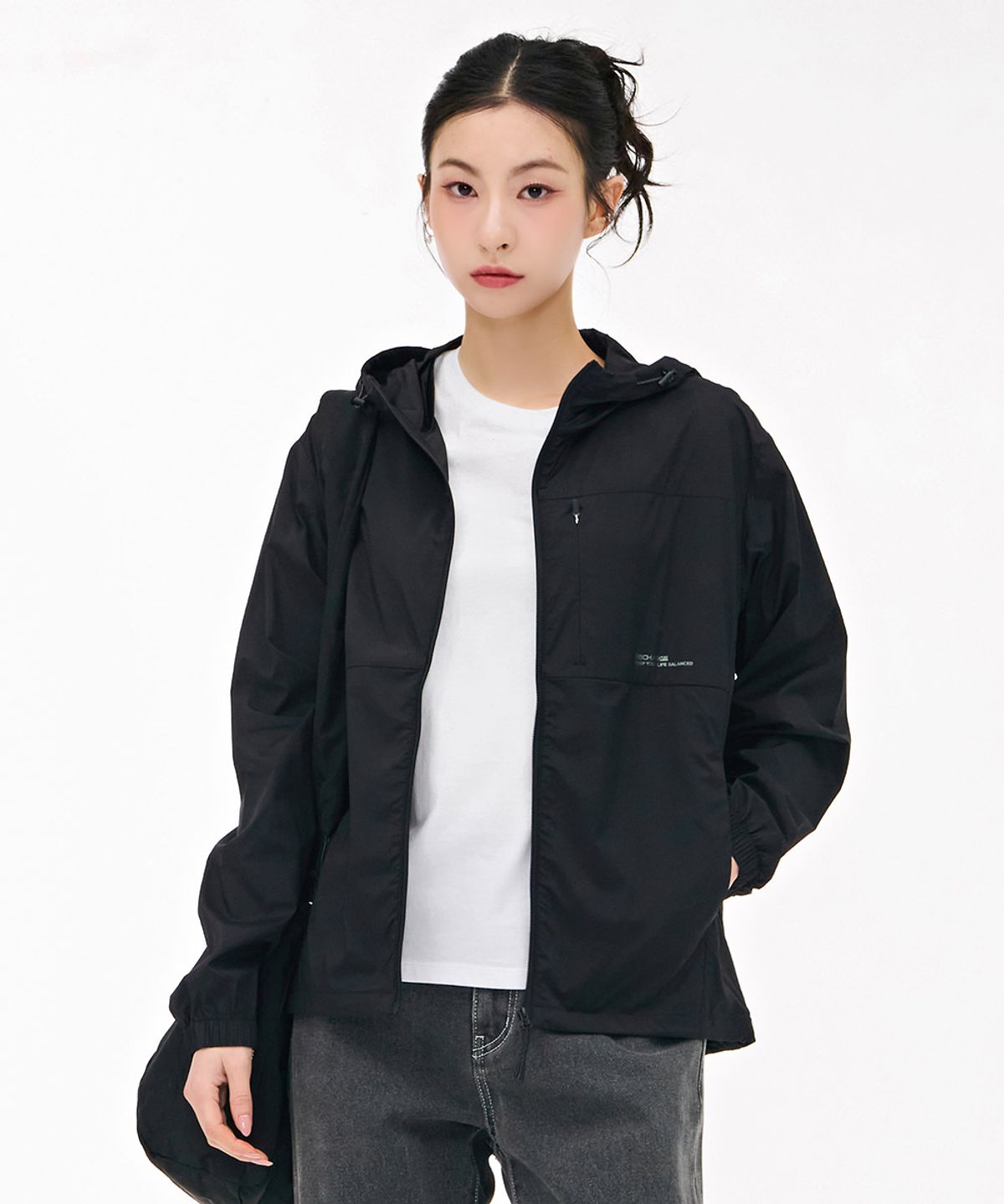체이스컬트(CHASECULT) 공용 경량 스트레치 바람막이 점퍼-블랙