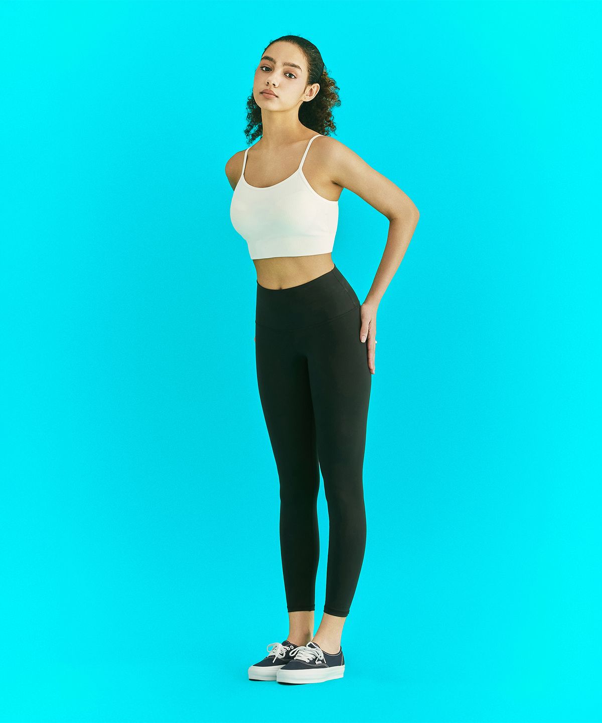 에르에르(ERER) Soft Fabric Leggings Black