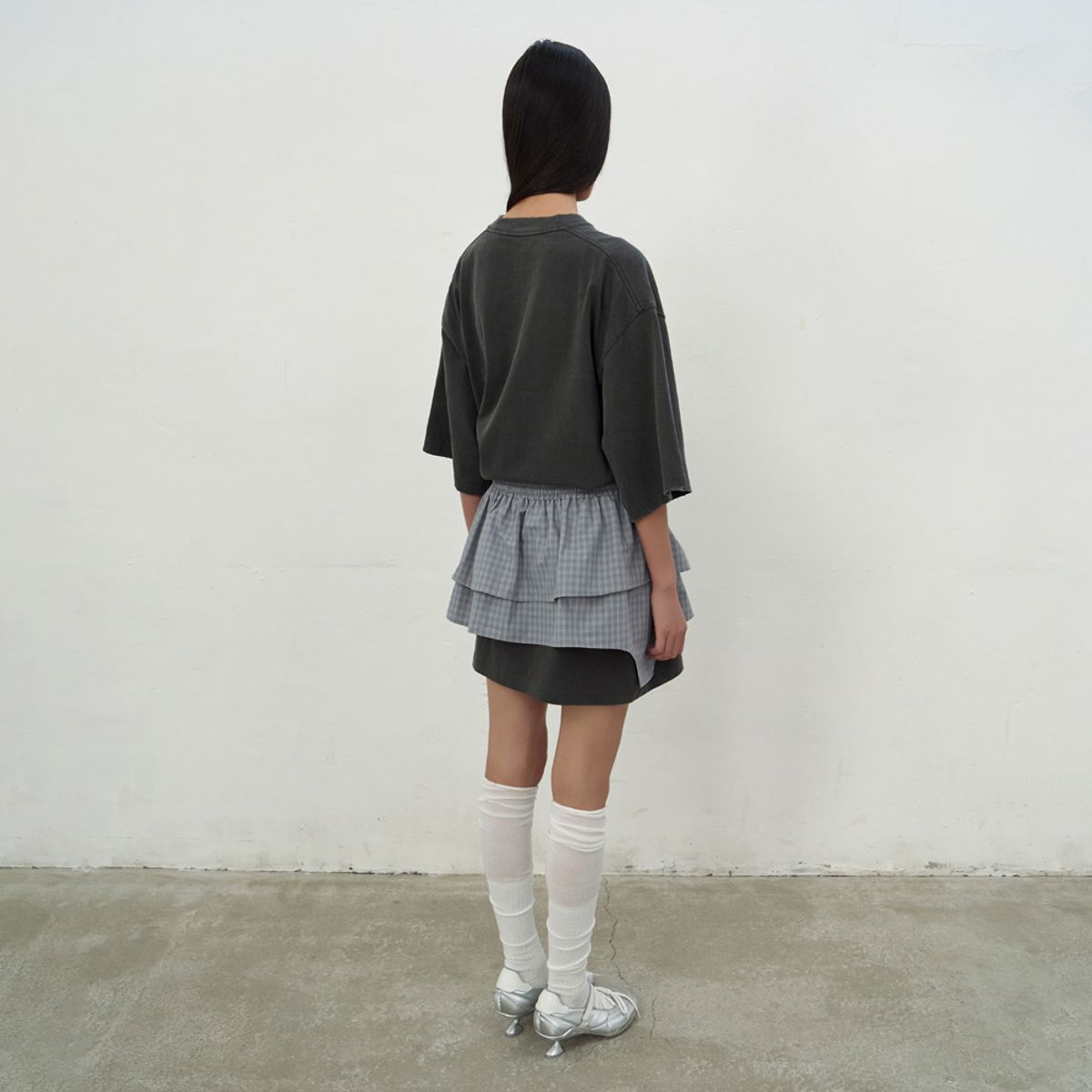엘씨디씨티엠(LCDC™) CHECKED FRILL MINI SKIRT (GREY)