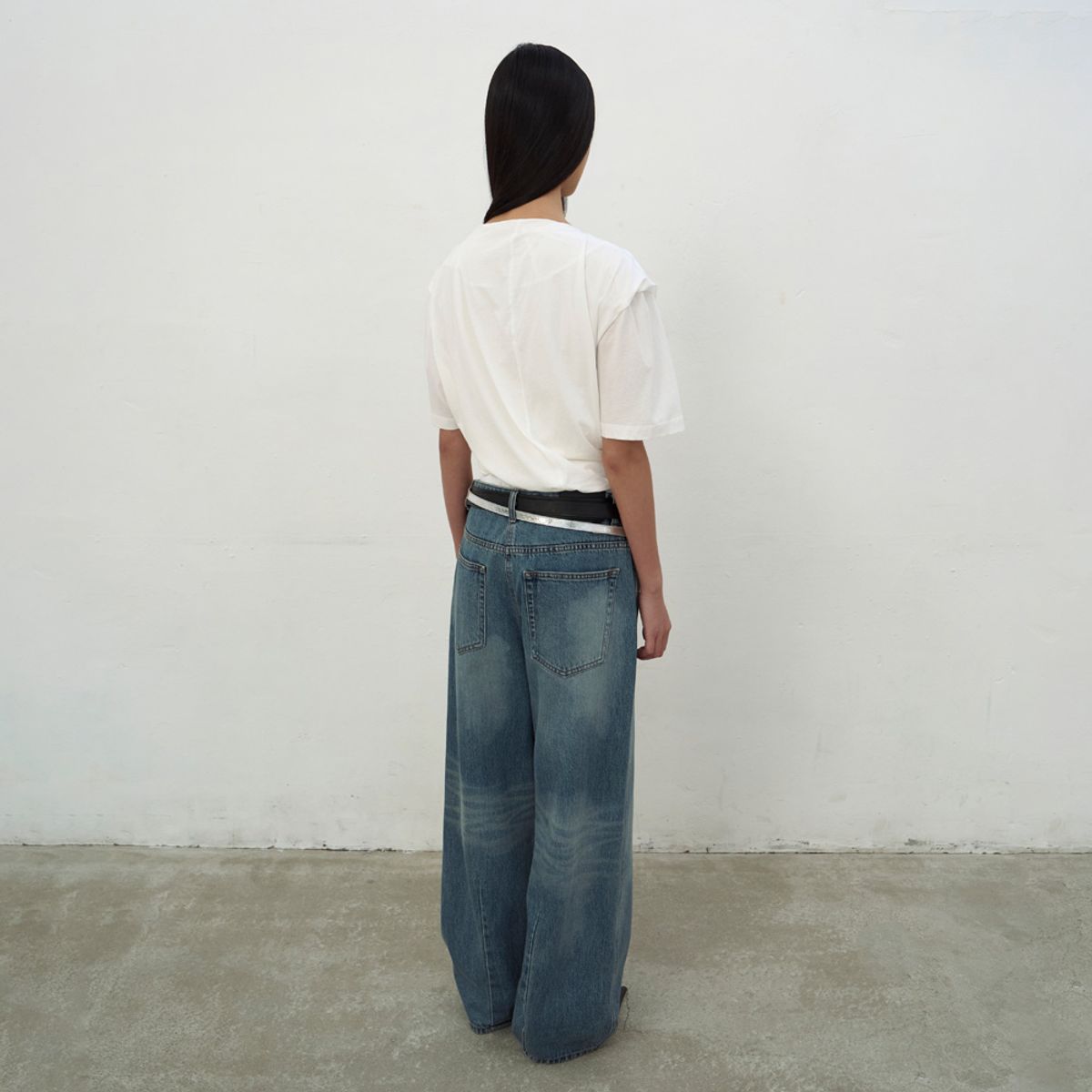 엘씨디씨티엠(LCDC™) BLUE WASHED DART DETAIL DENIM (BLUE)