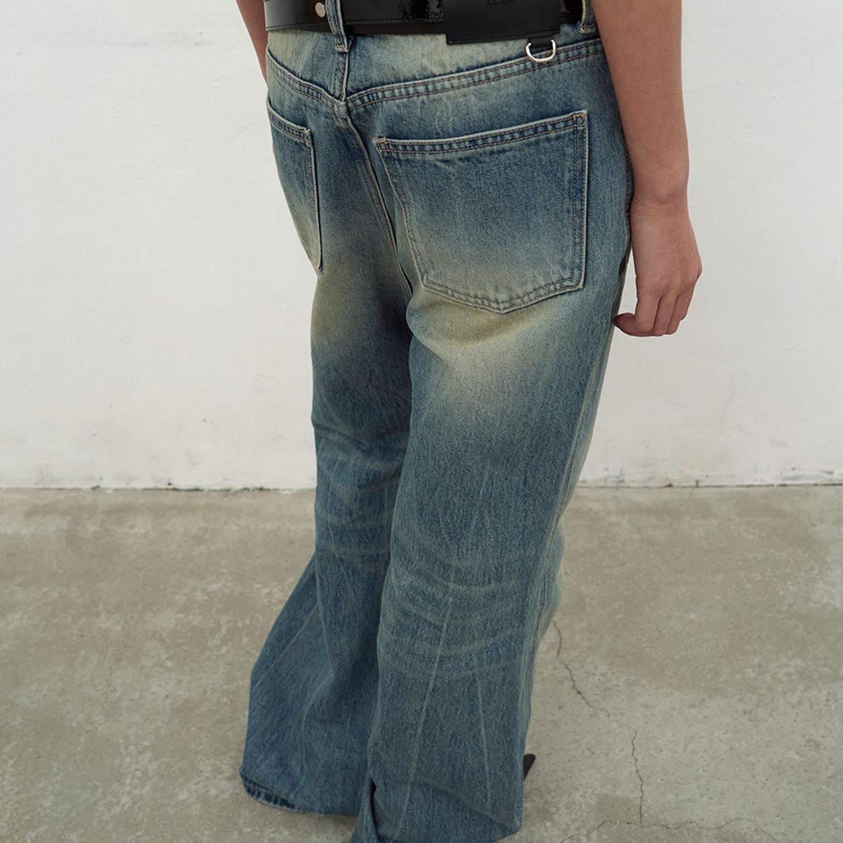 엘씨디씨티엠(LCDC™) BOOTSCUT BLUE DENIM (BLUE)