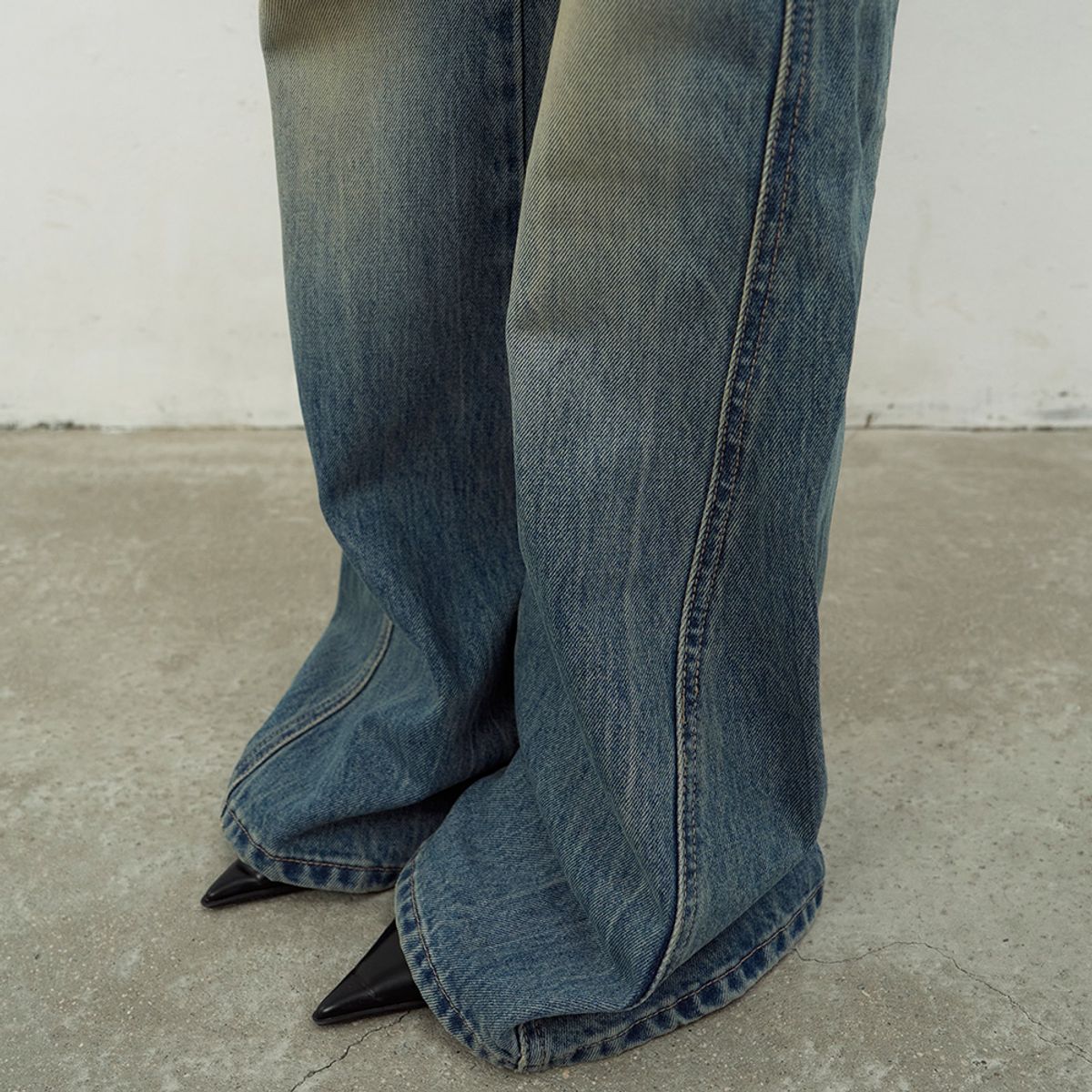 엘씨디씨티엠(LCDC™) BOOTSCUT BLUE DENIM (BLUE)