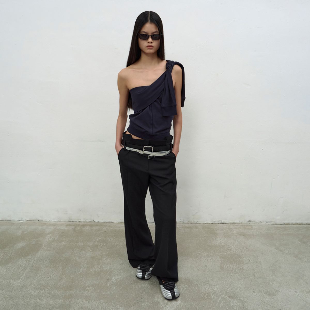 엘씨디씨티엠(LCDC™) PLEATS DETAIL FLARED TROUSERS (BLACK)