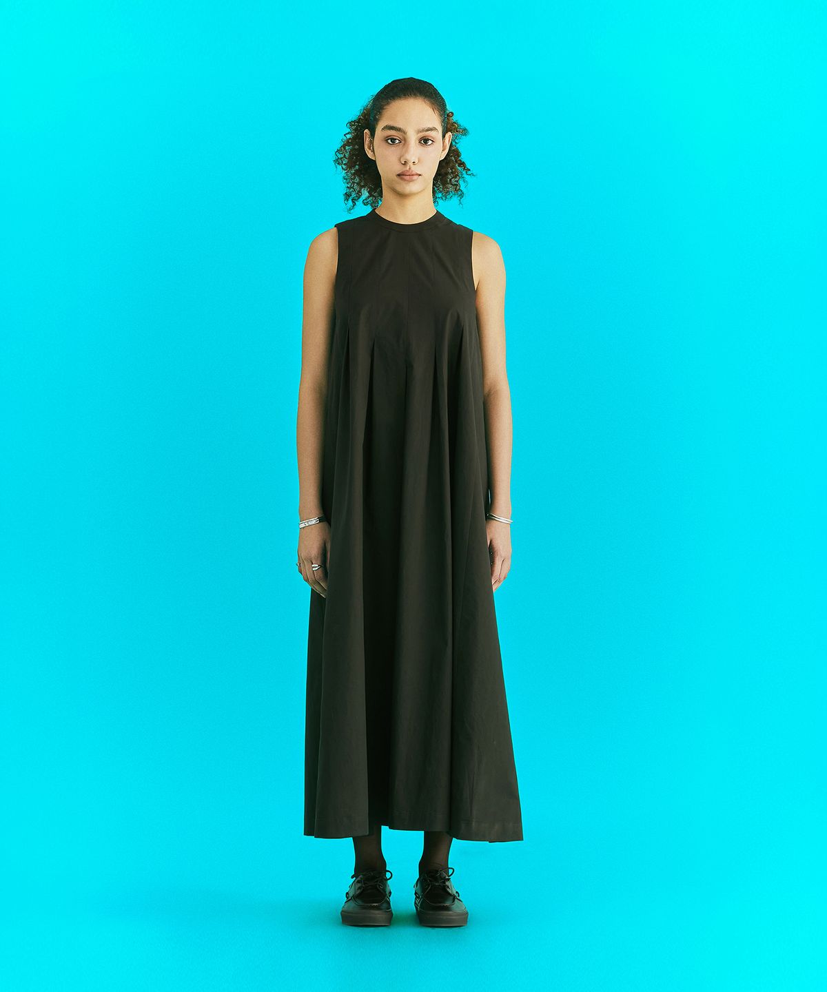 에르에르(ERER) Pleated Detail Dress Black