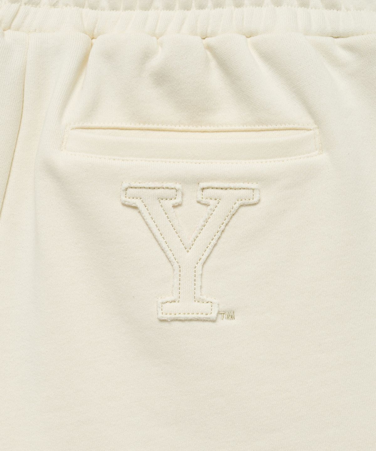 예일(YALE) 우먼즈 아플리케 숏팬츠_아이보리
