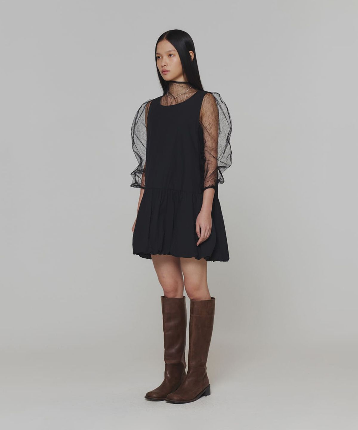 아모멘토(AMOMENTO) VOLUME MINI DRESS_BLACK