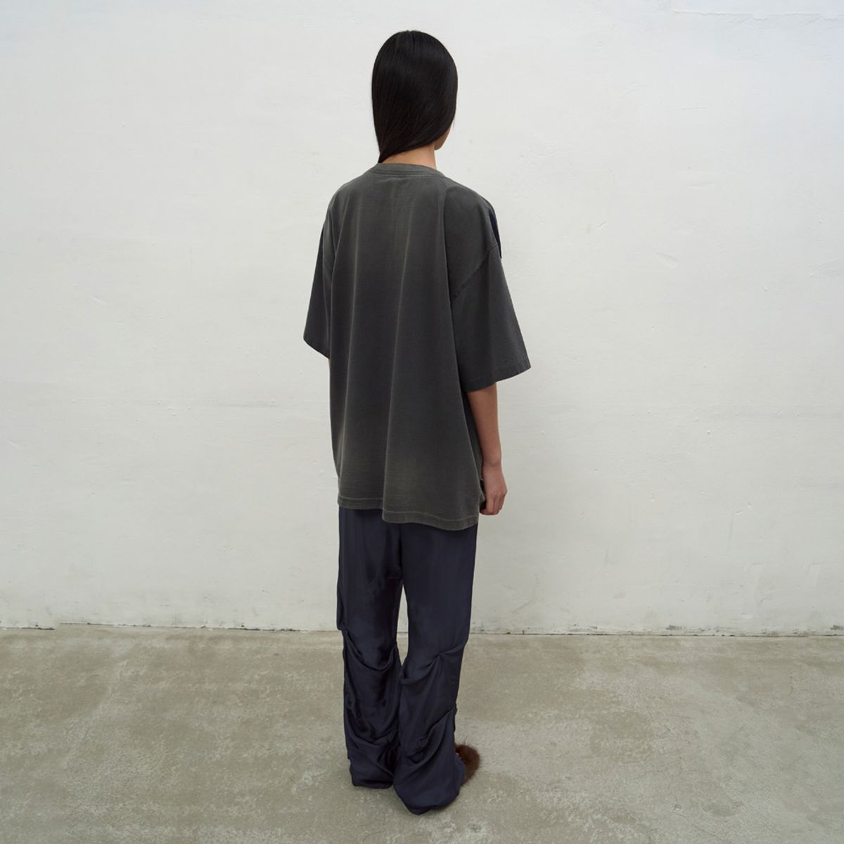 엘씨디씨티엠(LCDC™) LETTERING PRINT T-SHIRT (DARK GREY)