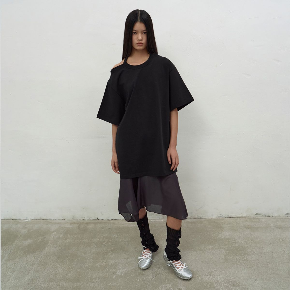엘씨디씨티엠(LCDC™) HALTERNECK OVERSIZED T-SHIRT (BLACK)