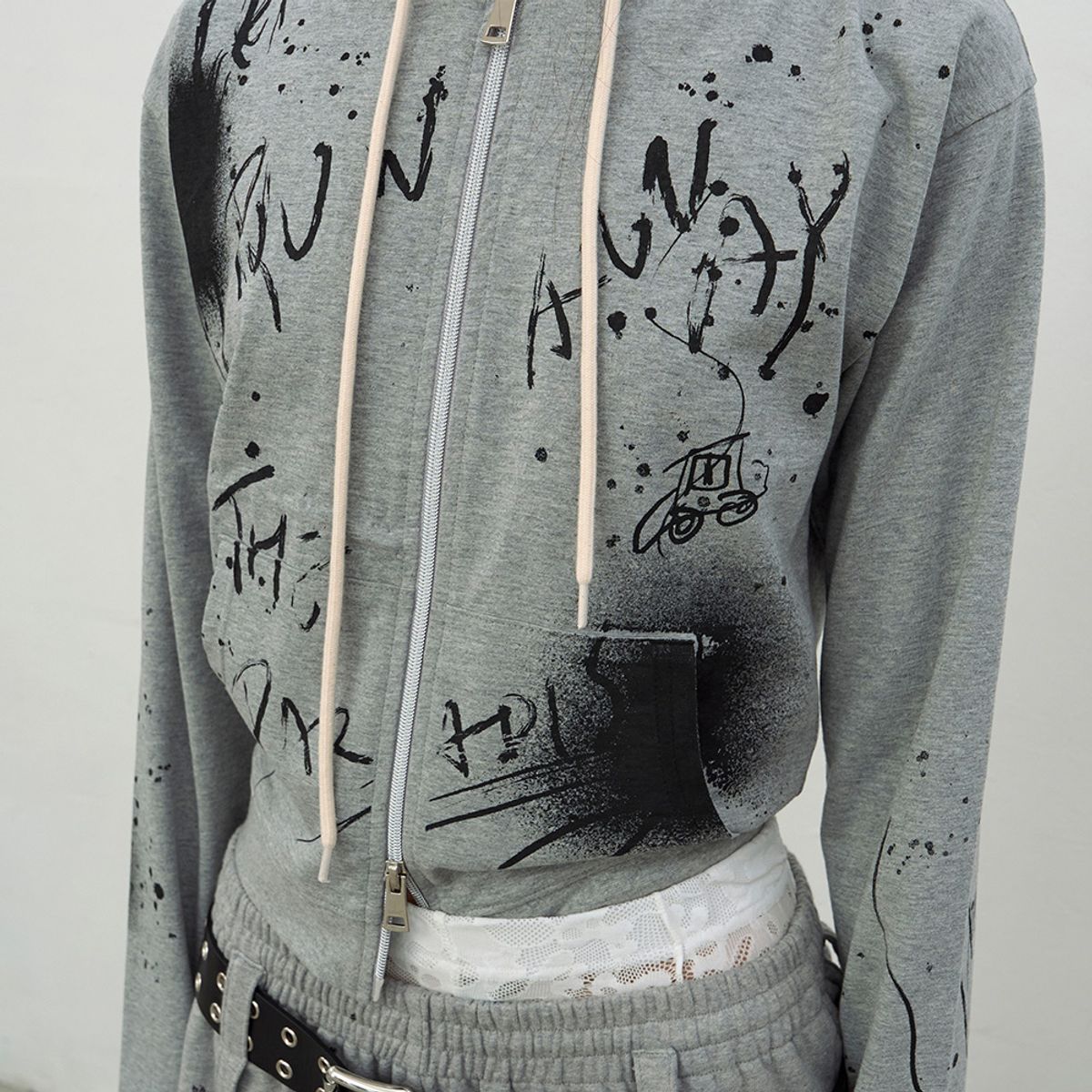 엘씨디씨티엠(LCDC™) PRINTED HOODIE ZIP-UP (GREY)