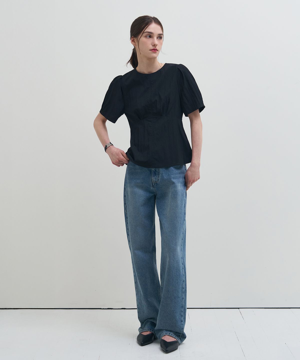 드로우핏 우먼(DRAWFIT WOMEN) 에델 퍼프 슬리브 반팔 블라우스 [IVORY]
