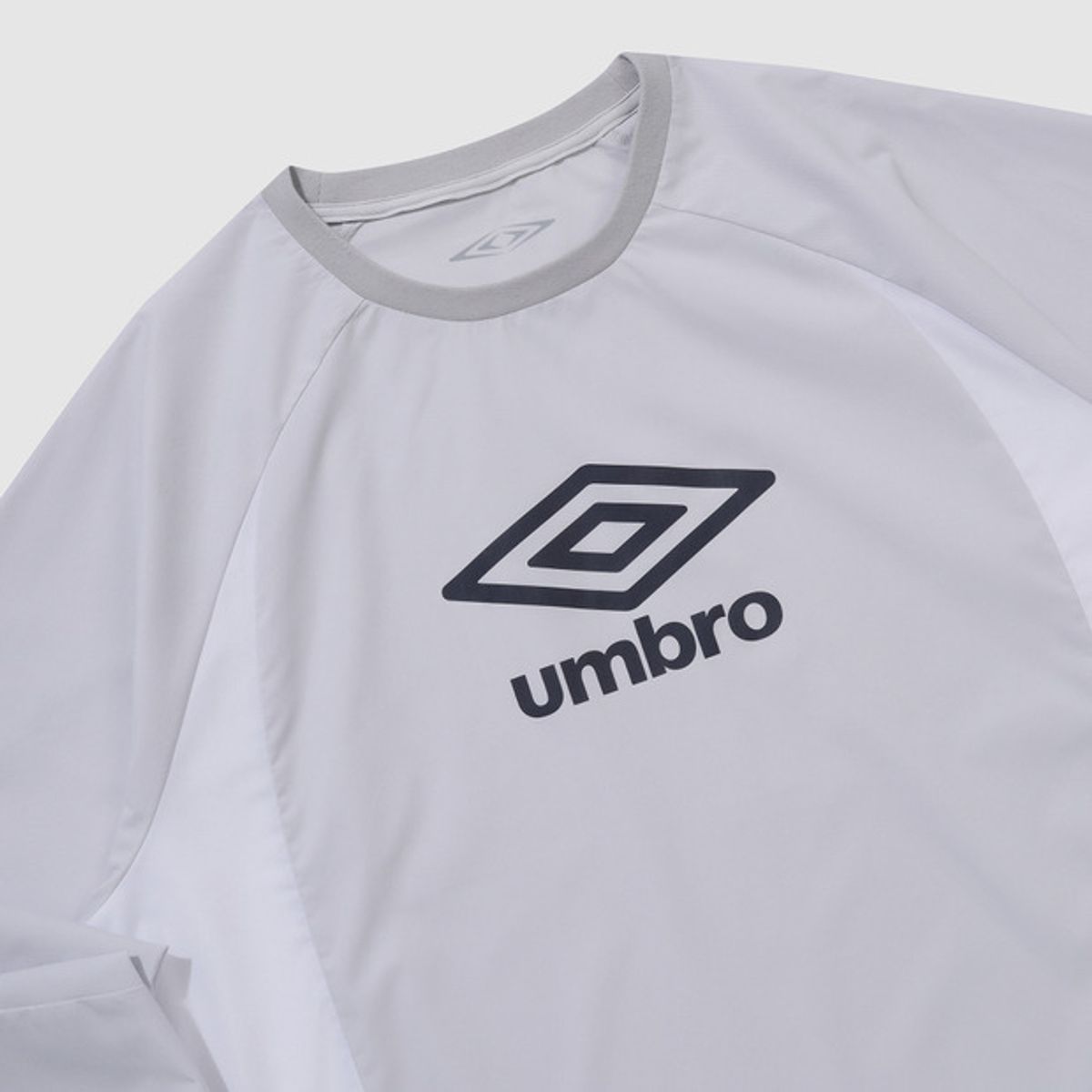 엄브로(UMBRO) 더블컷 긴팔 피스테 그레이(UQ221SWT53)