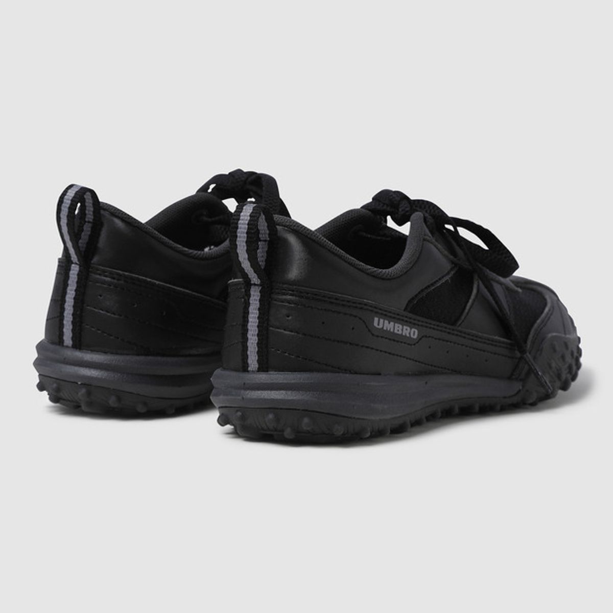 엄브로(UMBRO) MAEVE (메이브) 블랙(UQ223ESA48)