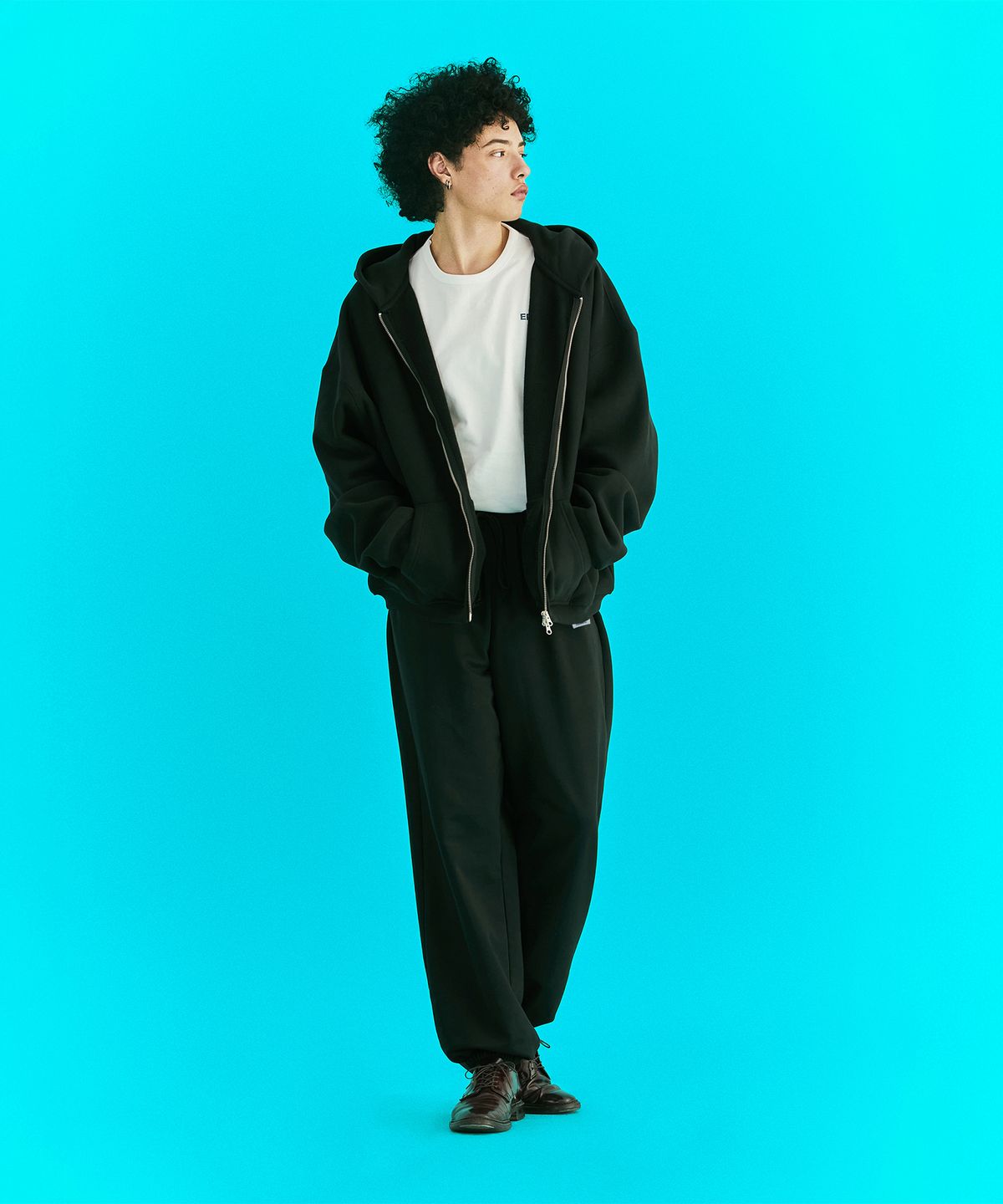 에르에르(ERER) Men Washed Jogger Pants Black