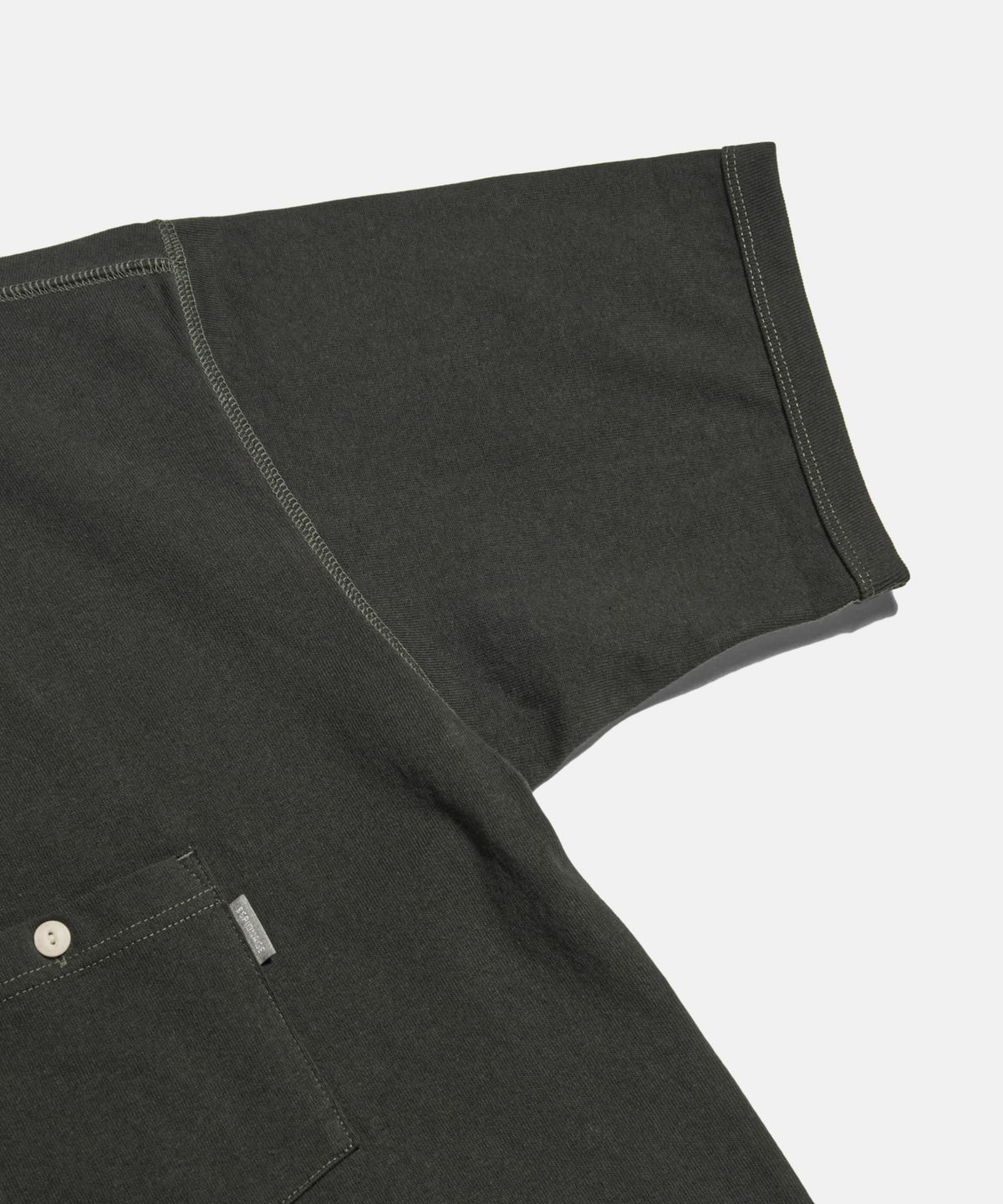 에스피오나지(ESPIONAGE) Wide Henley Pocket Tee Vintage Black