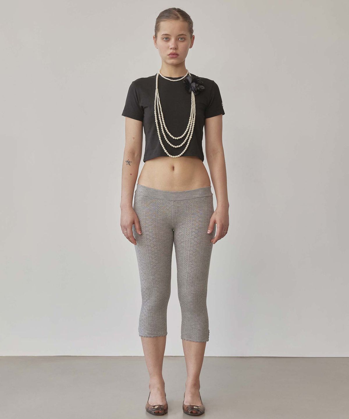 스컬프터(SCULPTOR) Eyelet Knit Capri Pants Melange Gray