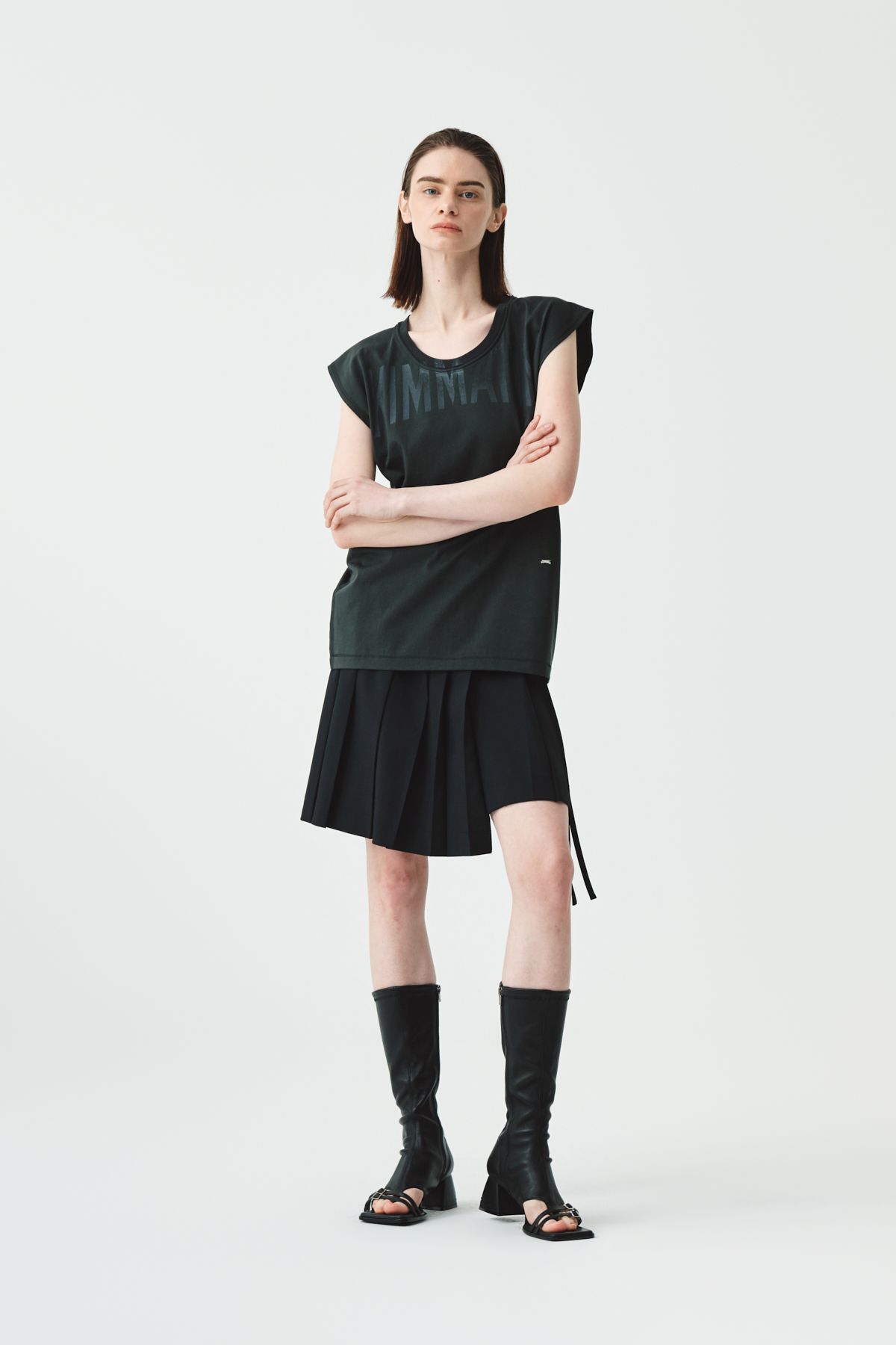 MATIN KIM ■ BIG LOGO SLEEVELESS TOP MUSINSA | MATIN KIM [KIMMATIN] BIG LOGO SLEEVELESS TOP IN