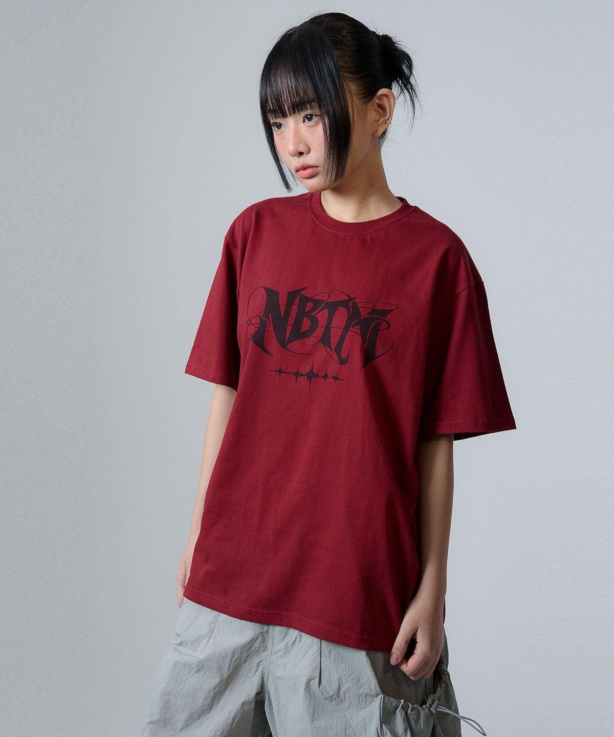 낫띵이즈베럴댄미(NOTHINGISBETTERTHANME) GALAXY LOGO TEE_burgundy