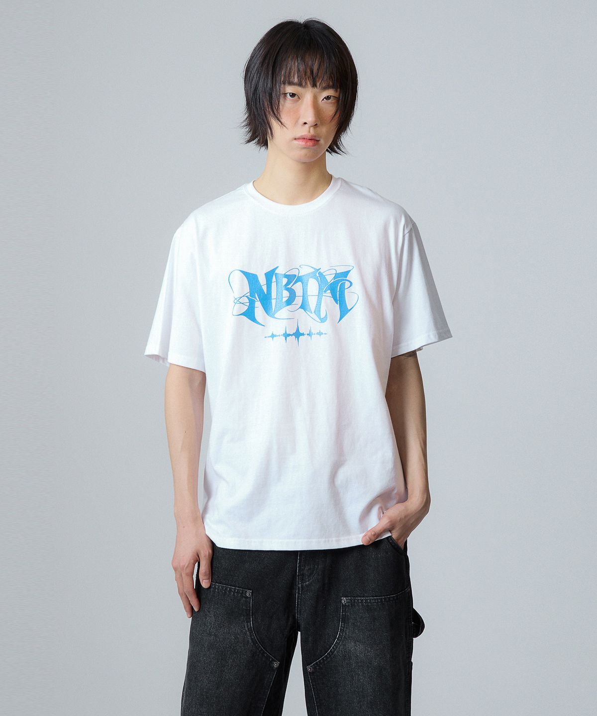 낫띵이즈베럴댄미(NOTHINGISBETTERTHANME) GALAXY LOGO TEE_white