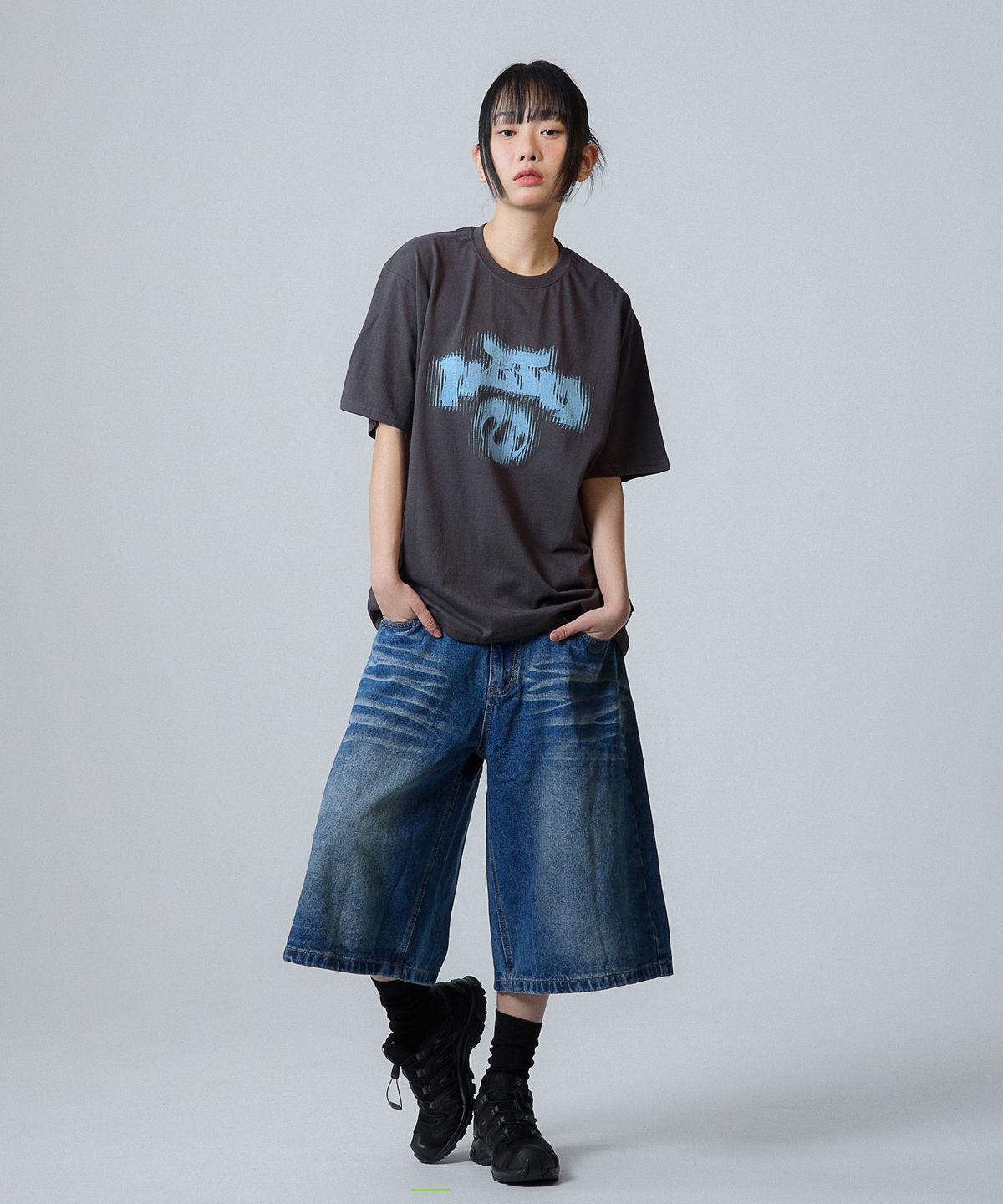 낫띵이즈베럴댄미(NOTHINGISBETTERTHANME) NBTM SYMBOL TEE_charcoal