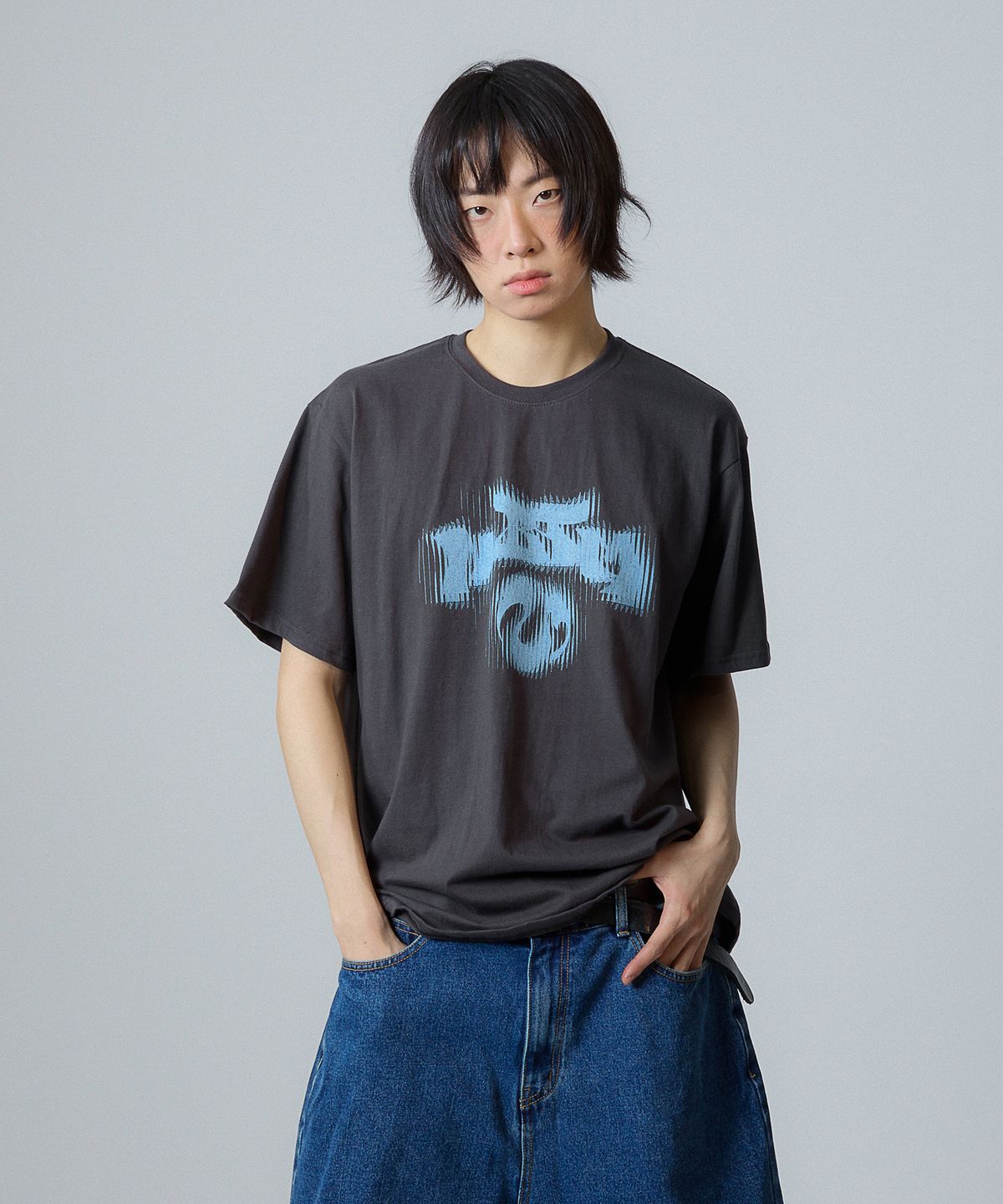 낫띵이즈베럴댄미(NOTHINGISBETTERTHANME) NBTM SYMBOL TEE_charcoal
