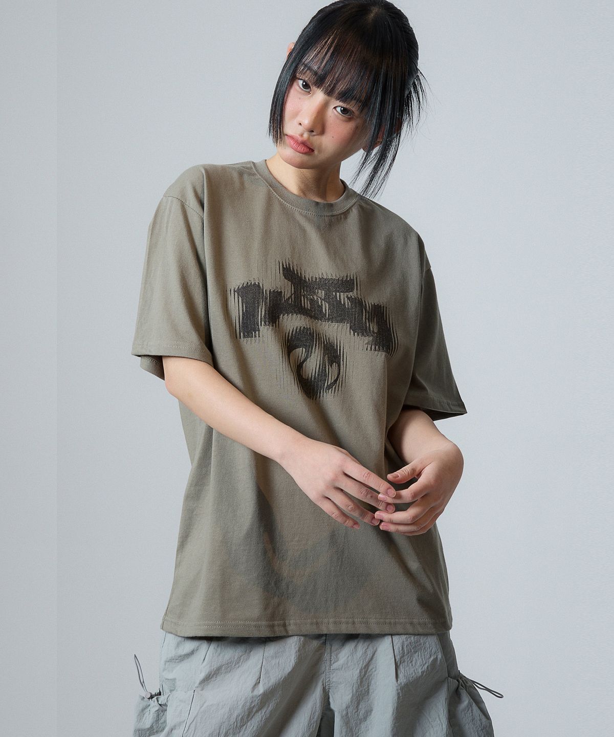 낫띵이즈베럴댄미(NOTHINGISBETTERTHANME) NBTM SYMBOL TEE_khaki