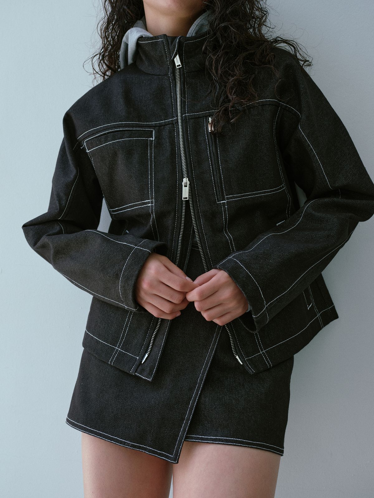 콥키노(KOBKINO) CURVERD DENIM JACKET (BLACK)