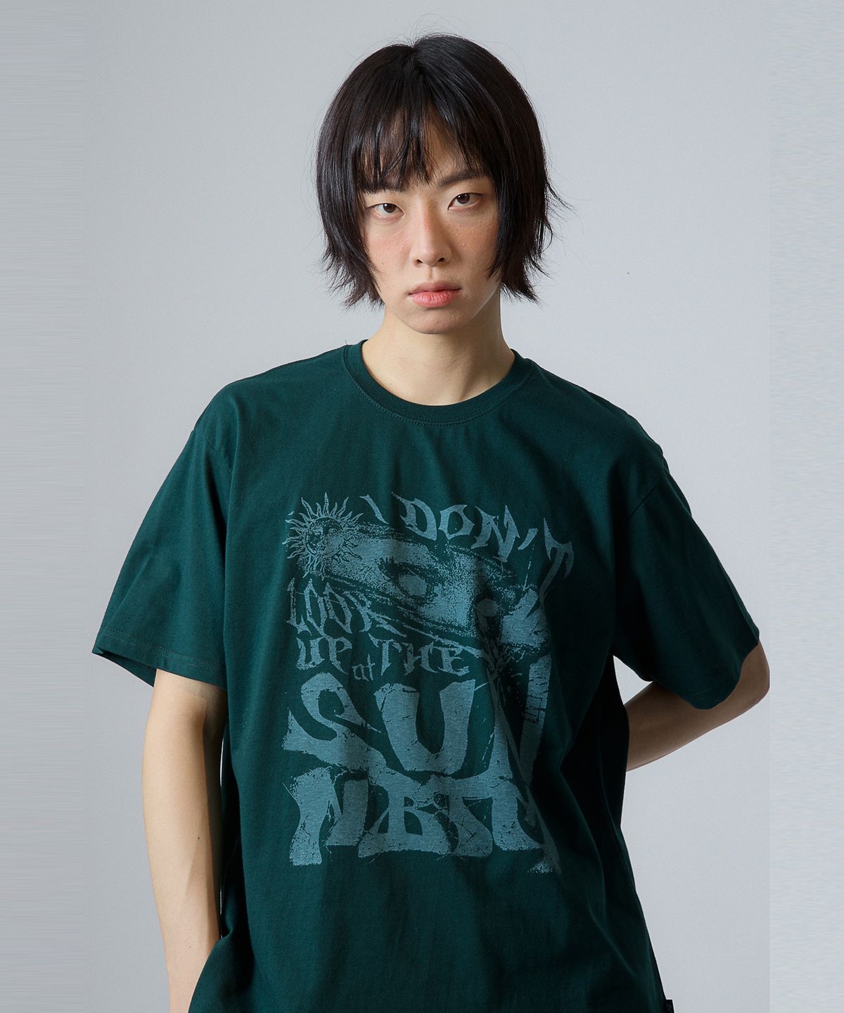 낫띵이즈베럴댄미(NOTHINGISBETTERTHANME) SUN ARTWORK TEE_green