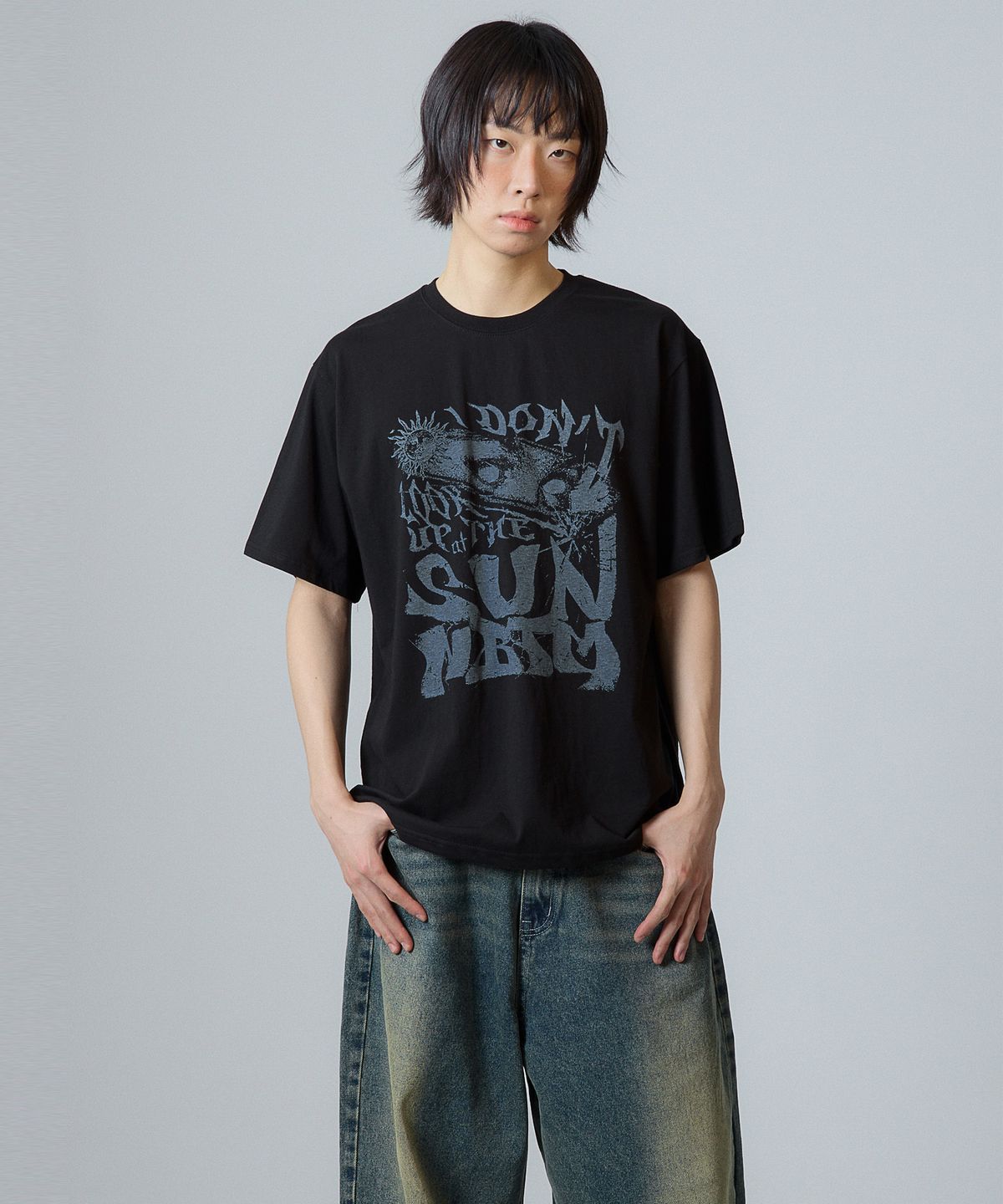 낫띵이즈베럴댄미(NOTHINGISBETTERTHANME) SUN ARTWORK TEE_black