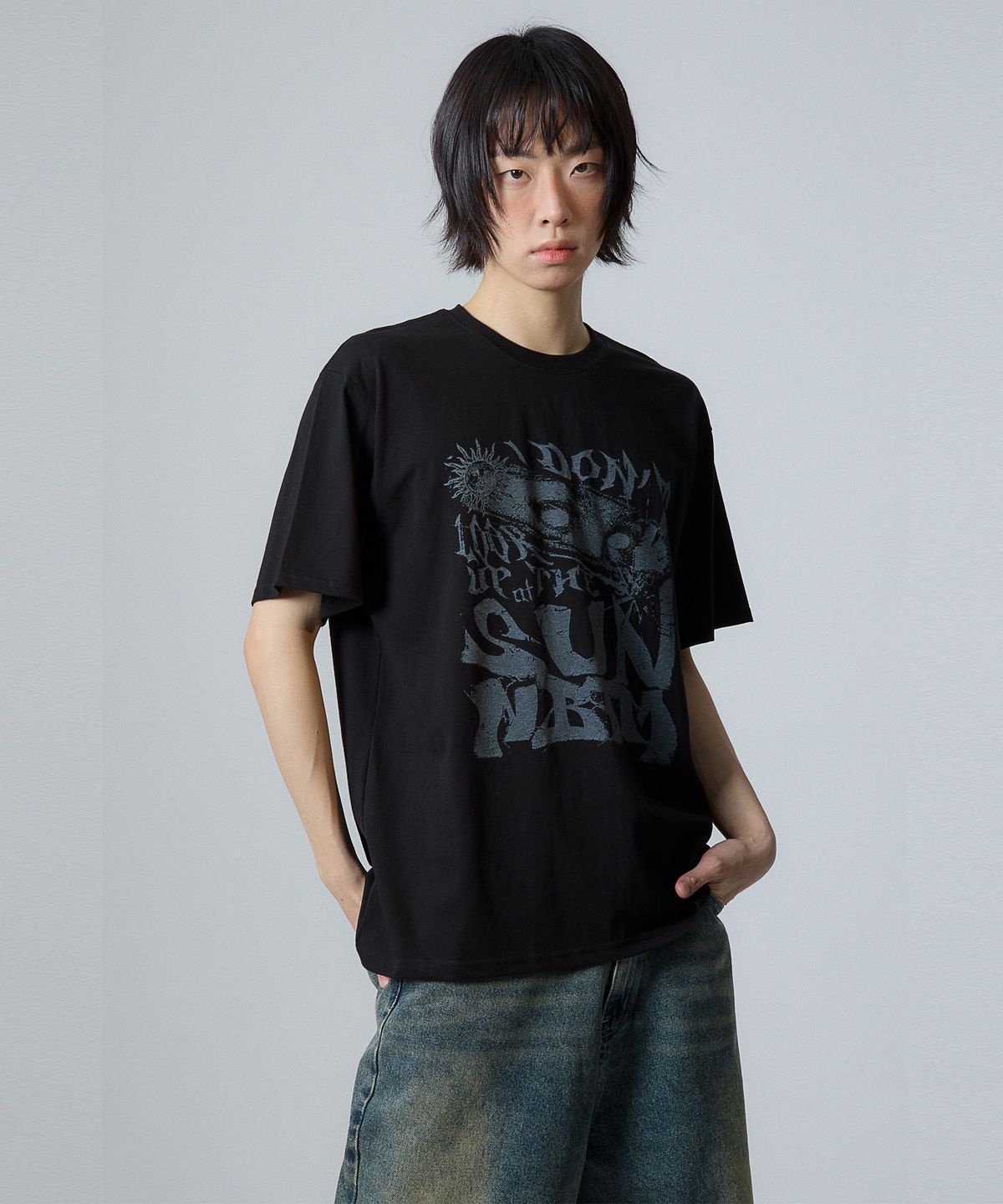 낫띵이즈베럴댄미(NOTHINGISBETTERTHANME) SUN ARTWORK TEE_black
