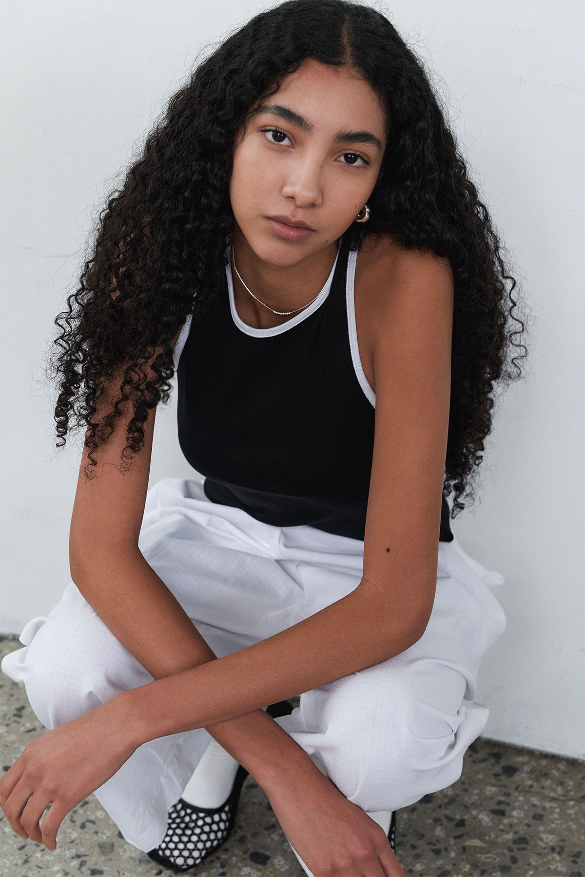 콥키노(KOBKINO) HALTER SLEEVELESS TOP (BLACK) - ESSENTIAL
