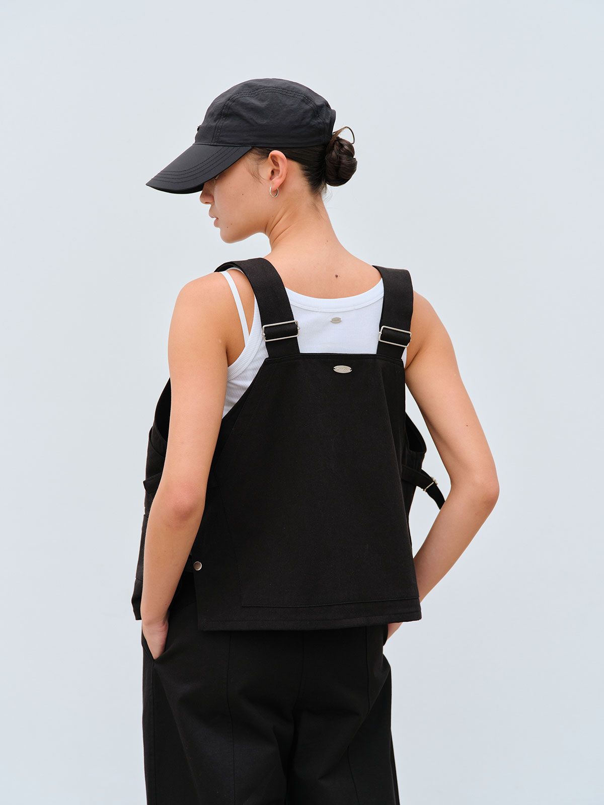 콥키노(KOBKINO) UTILITY COTTON VEST (BLACK)