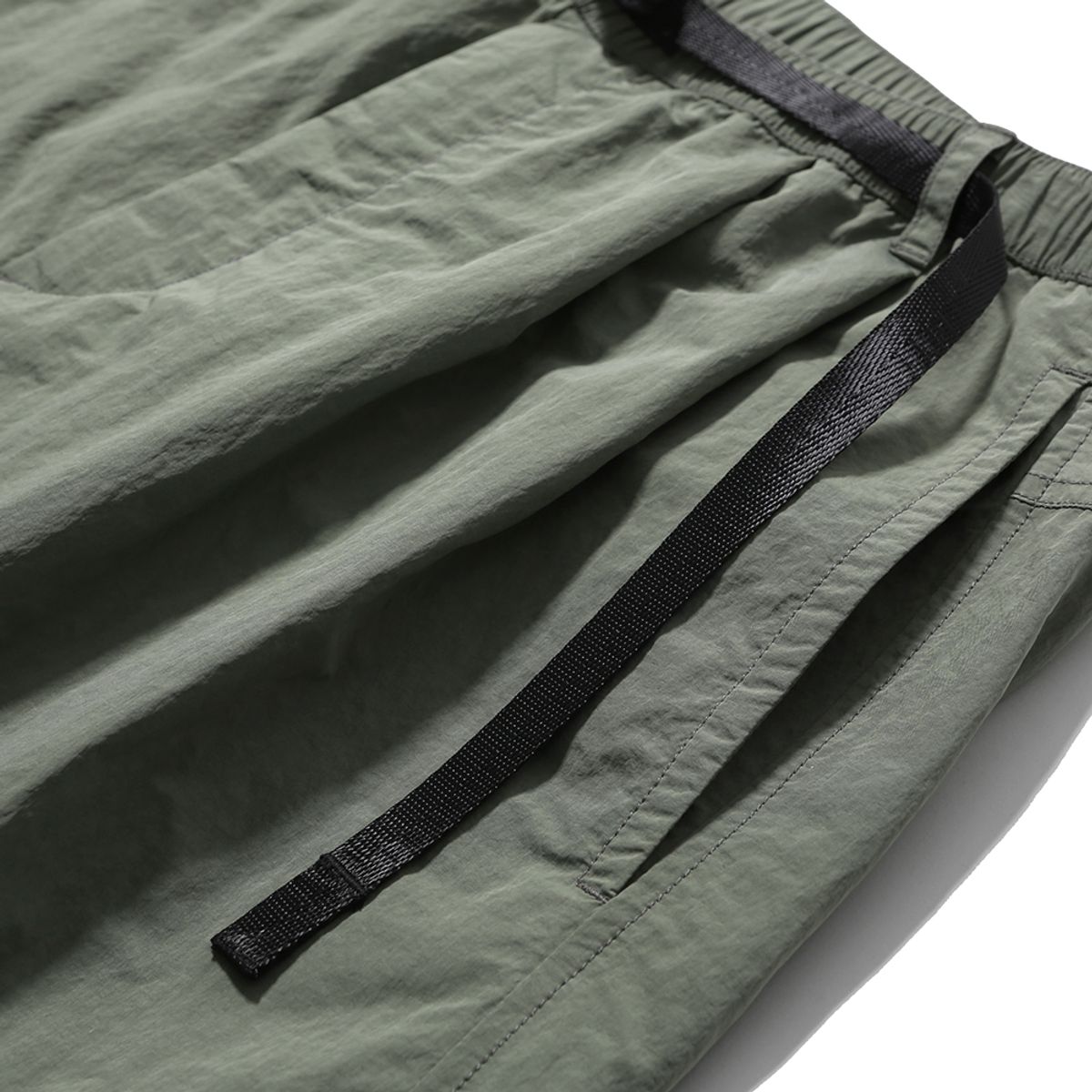 모이프(MOIF) [SS25] WEEKEND SHORTS / FOLIAGE GREEN