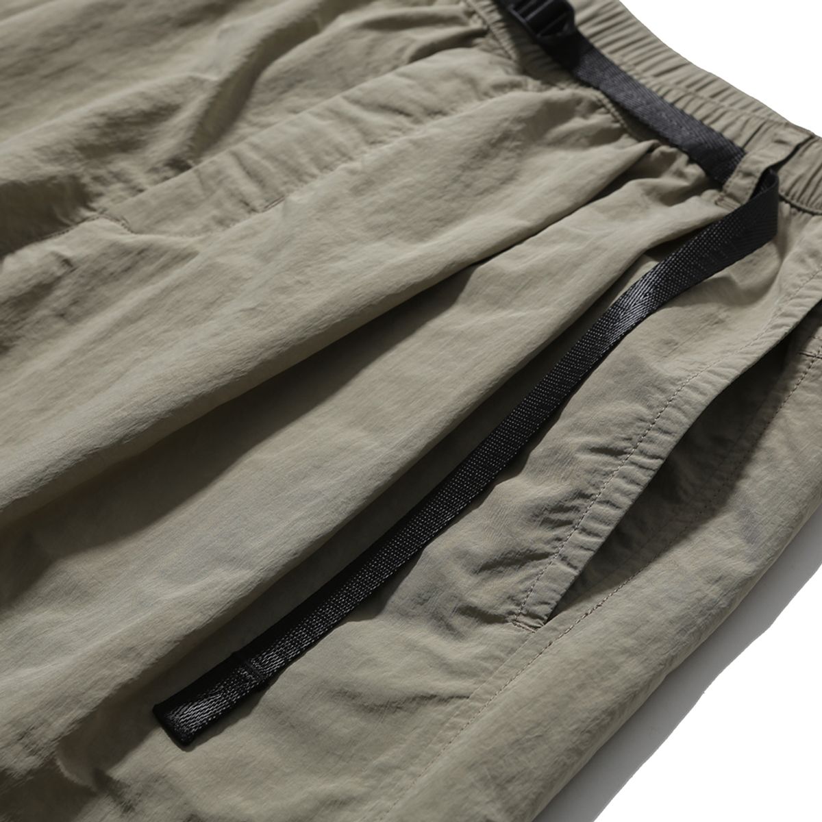 모이프(MOIF) [SS25] WEEKEND SHORTS / SAND