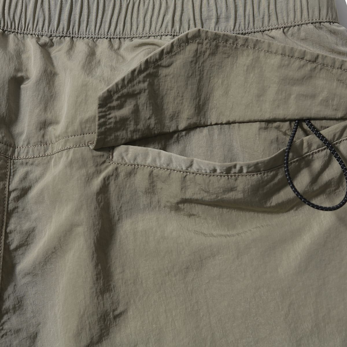 모이프(MOIF) [SS25] WEEKEND SHORTS / SAND
