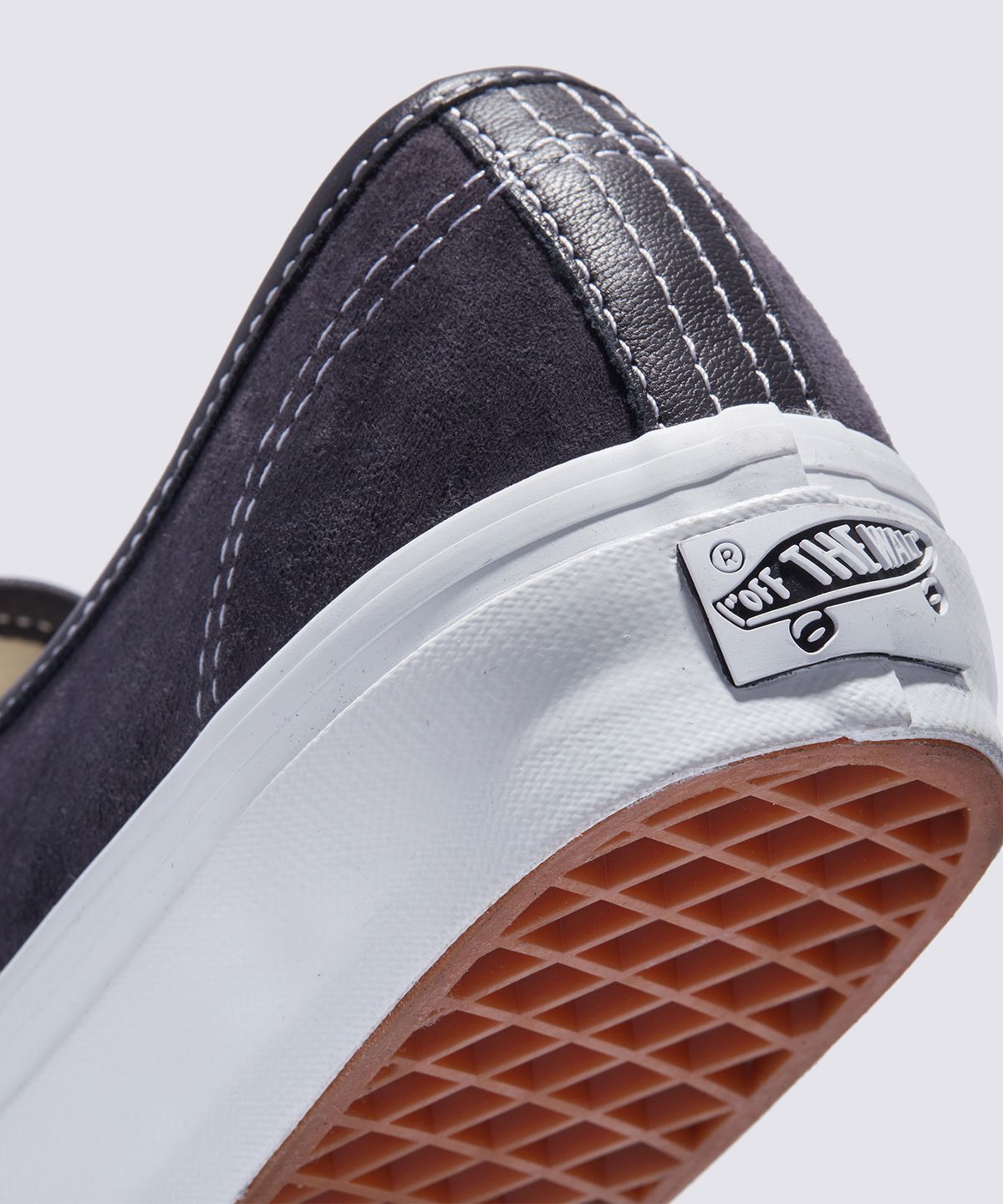 반스(VANS) 프리미엄 어센틱 44 - (피그스웨이드) 나인 아이언 / VN000D5KBYD1